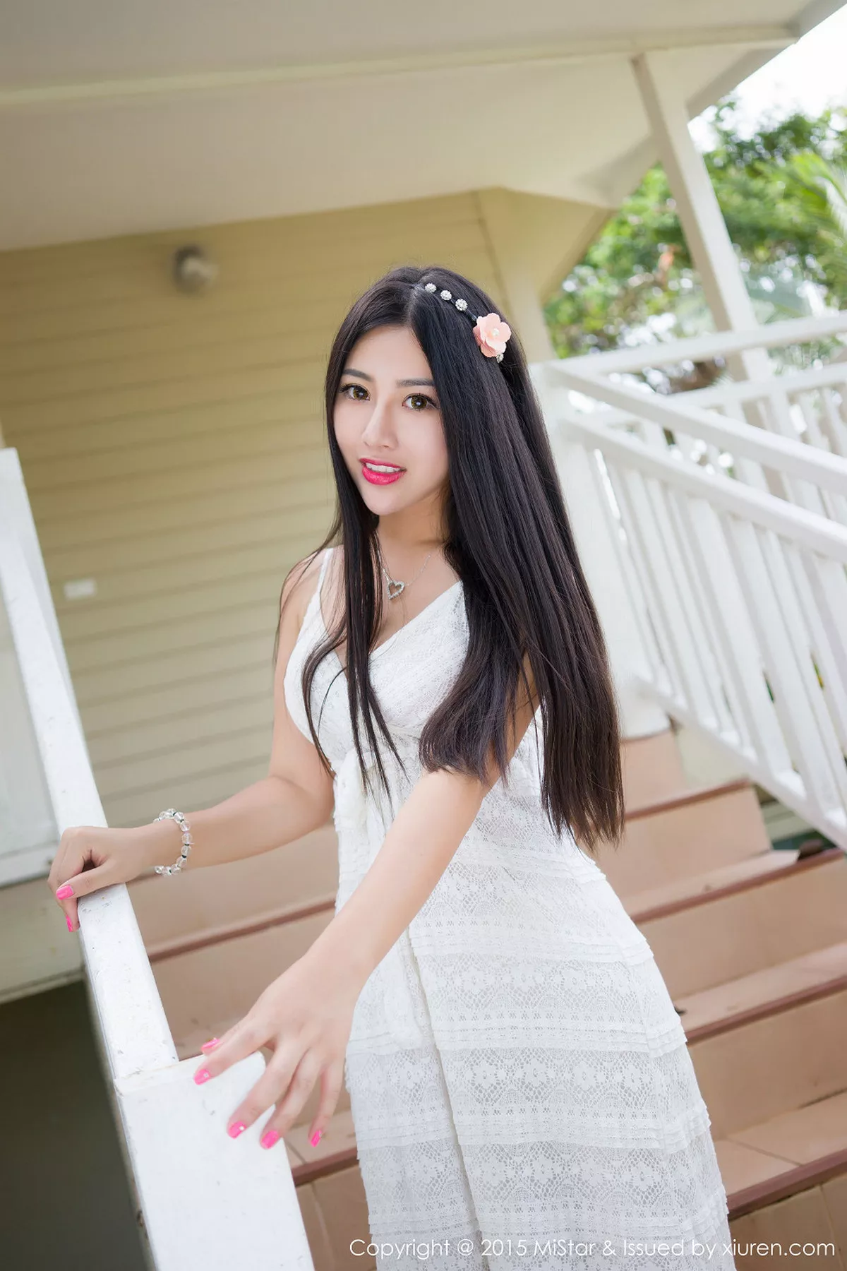 秀人集.com_[MiStar魅妍社]Vol.041_嫩模嘉嘉Tiffany普吉岛旅拍完美身材性感红唇写真50P