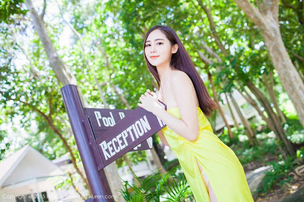 秀人集.com_[IMISS爱蜜社]Vol.041_嫩模SISY思普吉岛旅拍低胸上衣秀美乳高挑迷人写真61P