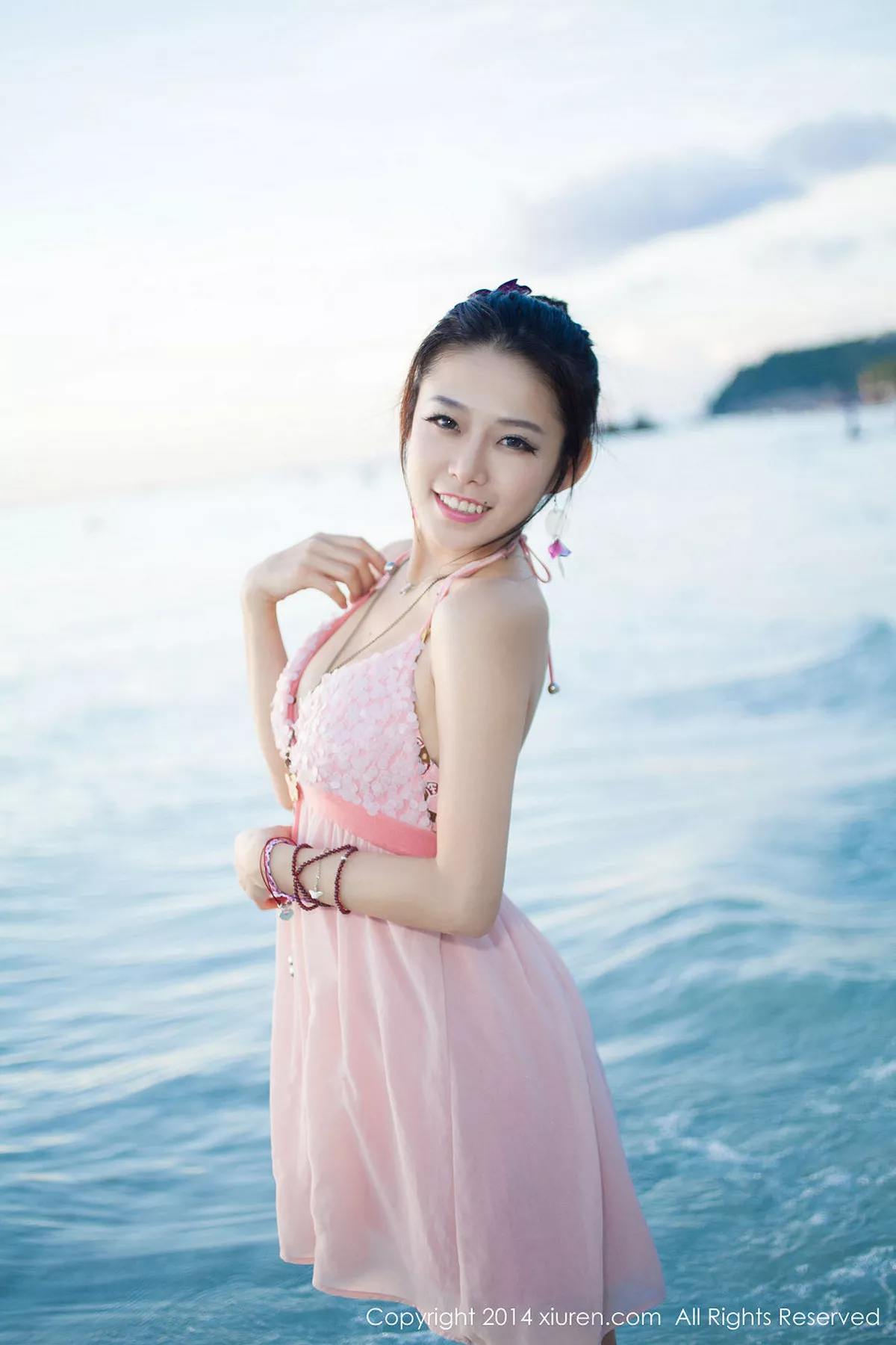 秀人集.com_[XiuRen秀人网]No.090_嫩模luvian本能半裸上身手遮双乳极致诱惑写真62P