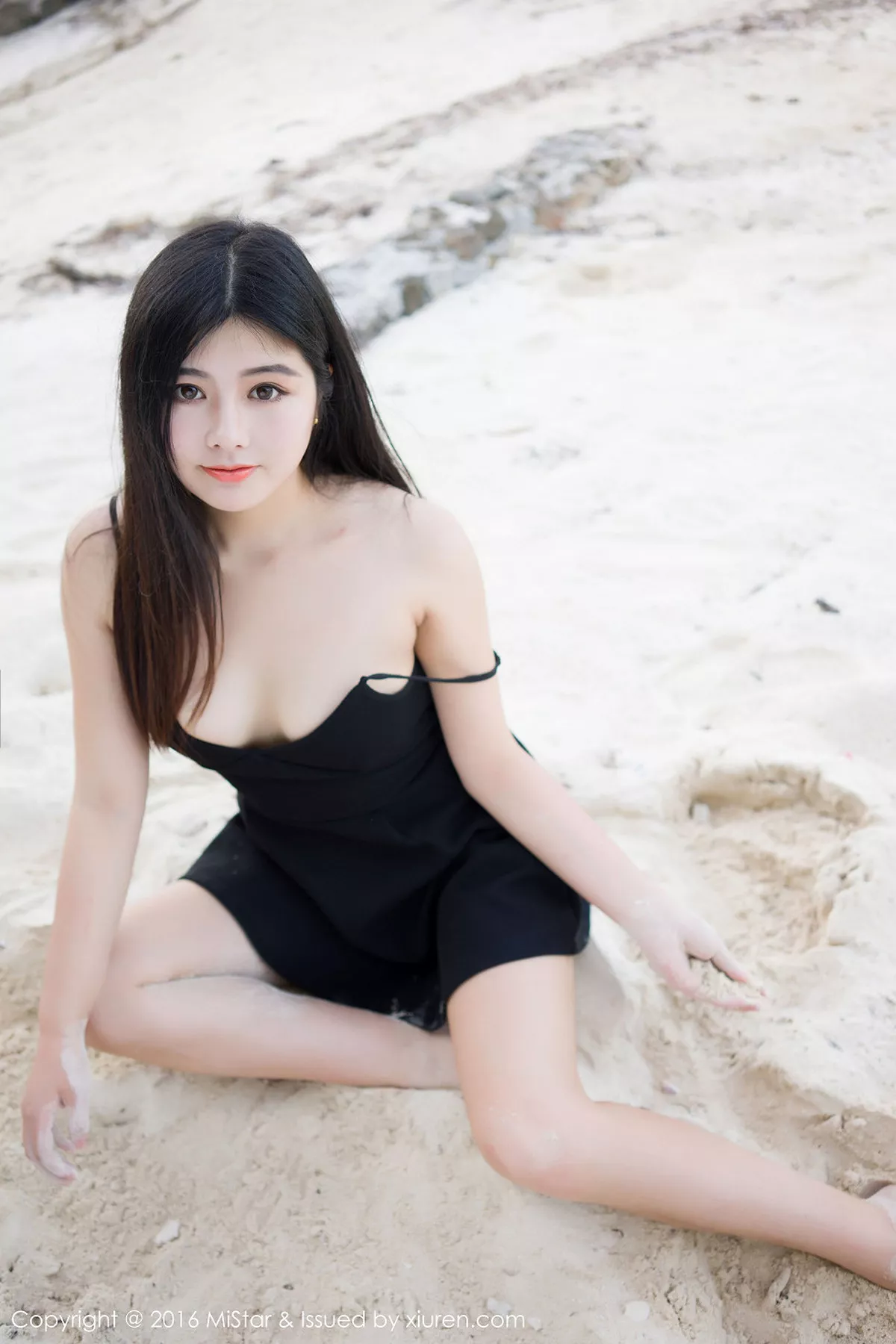 秀人集.com_[MiStar魅妍社]Vol.057_嫩模娜露Selena薄荷岛旅拍超小内衣浑圆美乳诱惑写真60P