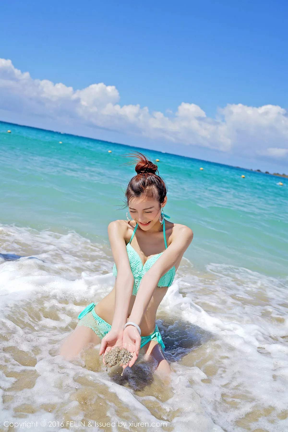 秀人集.com_[FeiLin嗲囡囡]Vol.044_嫩模Hana妹海边沙滩性感比基尼秀完美身材写真49P