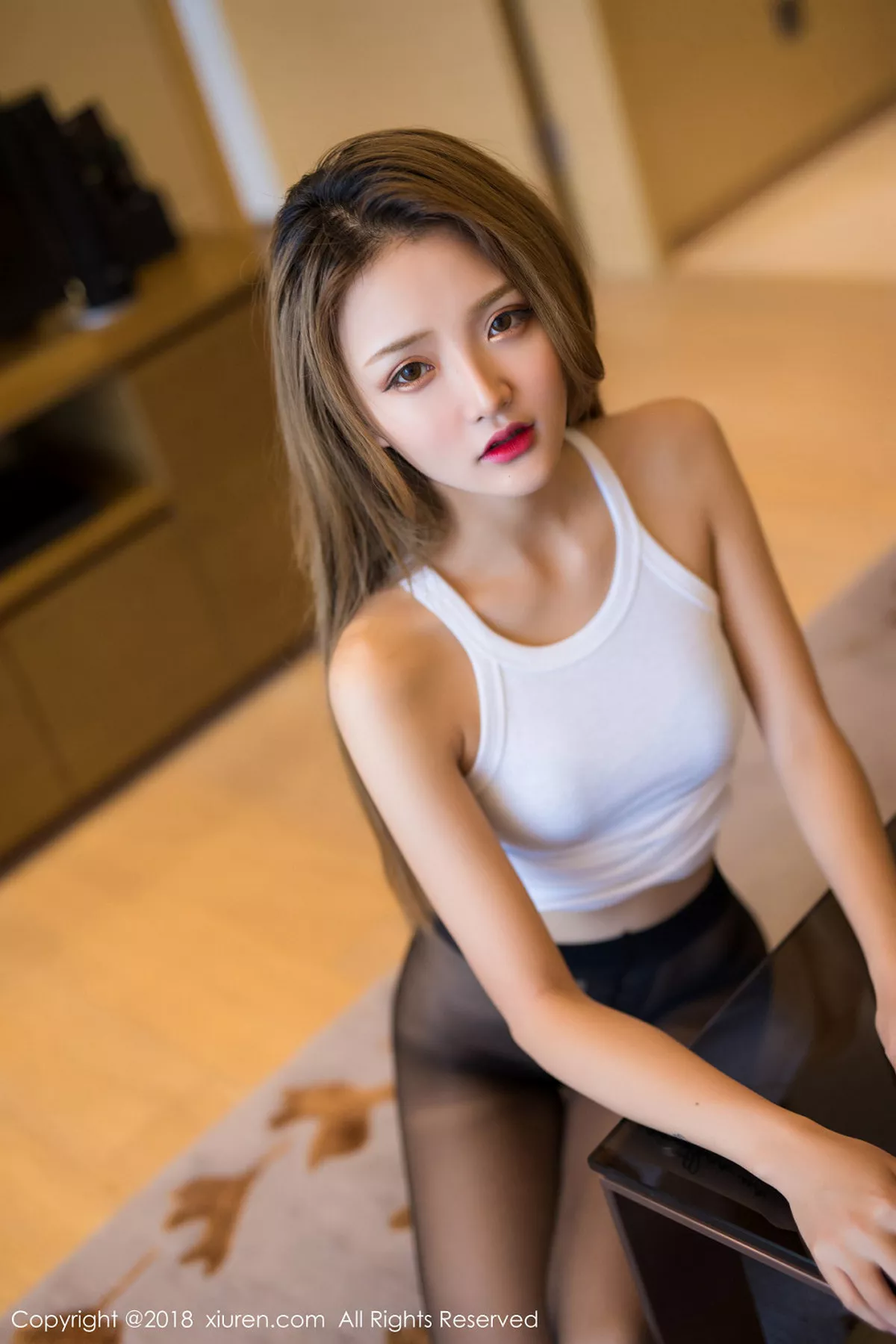 秀人集.com_[XiuRen秀人网]No.1163_嫩模Miko酱白背心配无内黑丝裤袜+高叉连体衣撩人诱惑写真69P