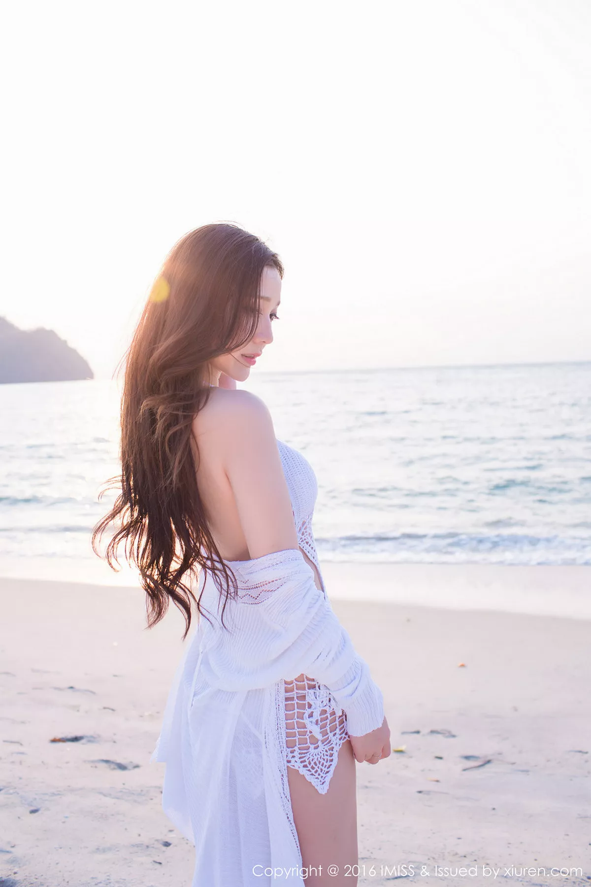 秀人集.com_[IMISS爱蜜社]Vol.084_嫩模淼淼萌萌哒兰卡威旅拍性感比基尼靓丽迷人写真45P