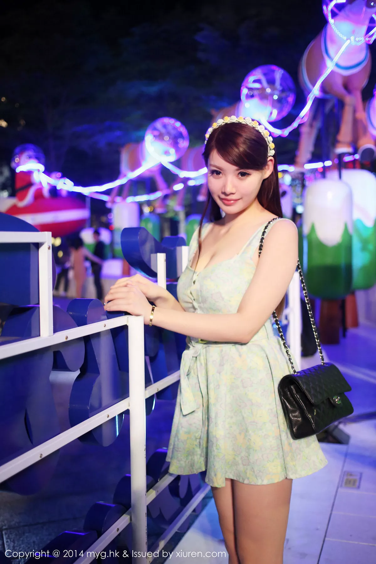 秀人集.com_[MyGirl美媛馆]Vol.085_嫩模MARA醬泰国旅拍性感内衣系列完美身材写真50P