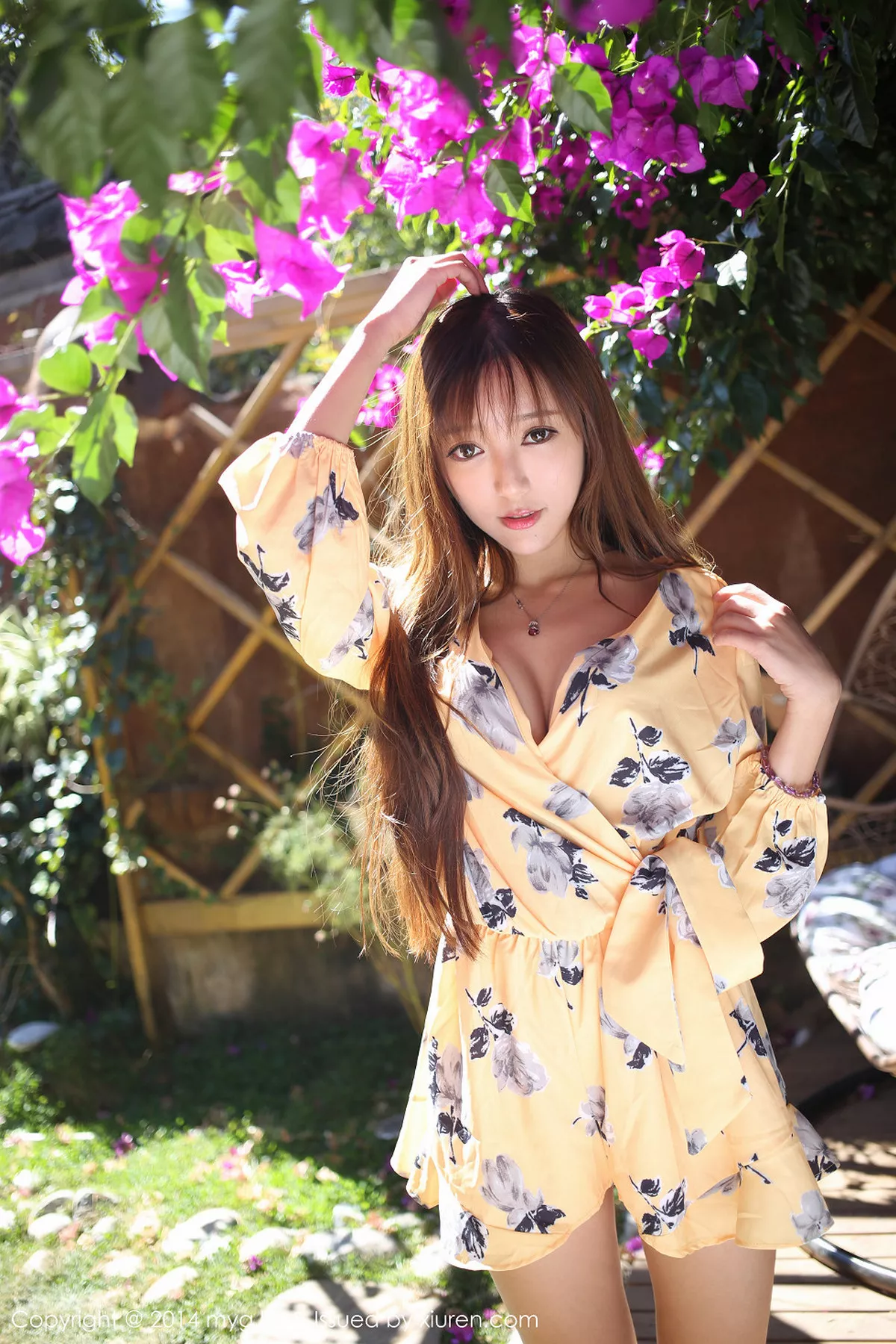 秀人集.com_[MyGirl美媛馆]Vol.079_靓丽嫩模王馨瑶yanni丽江旅拍性感内衣秀完美身材57P