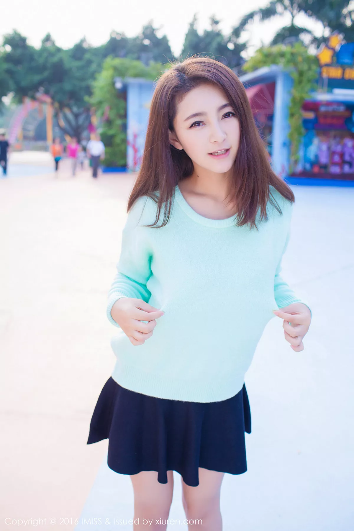 秀人集.com_[IMISS爱蜜社]Vol.066_嫩模夏茉GIGI豪车美女性感比基尼完美身材写真58P