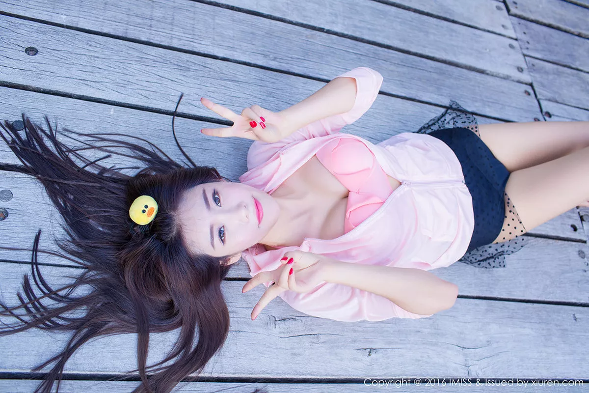 秀人集.com_[IMISS爱蜜社]Vol.086_嫩模程小烦不烦纯白裙子性感内衣秀美胸清新迷人写真47P