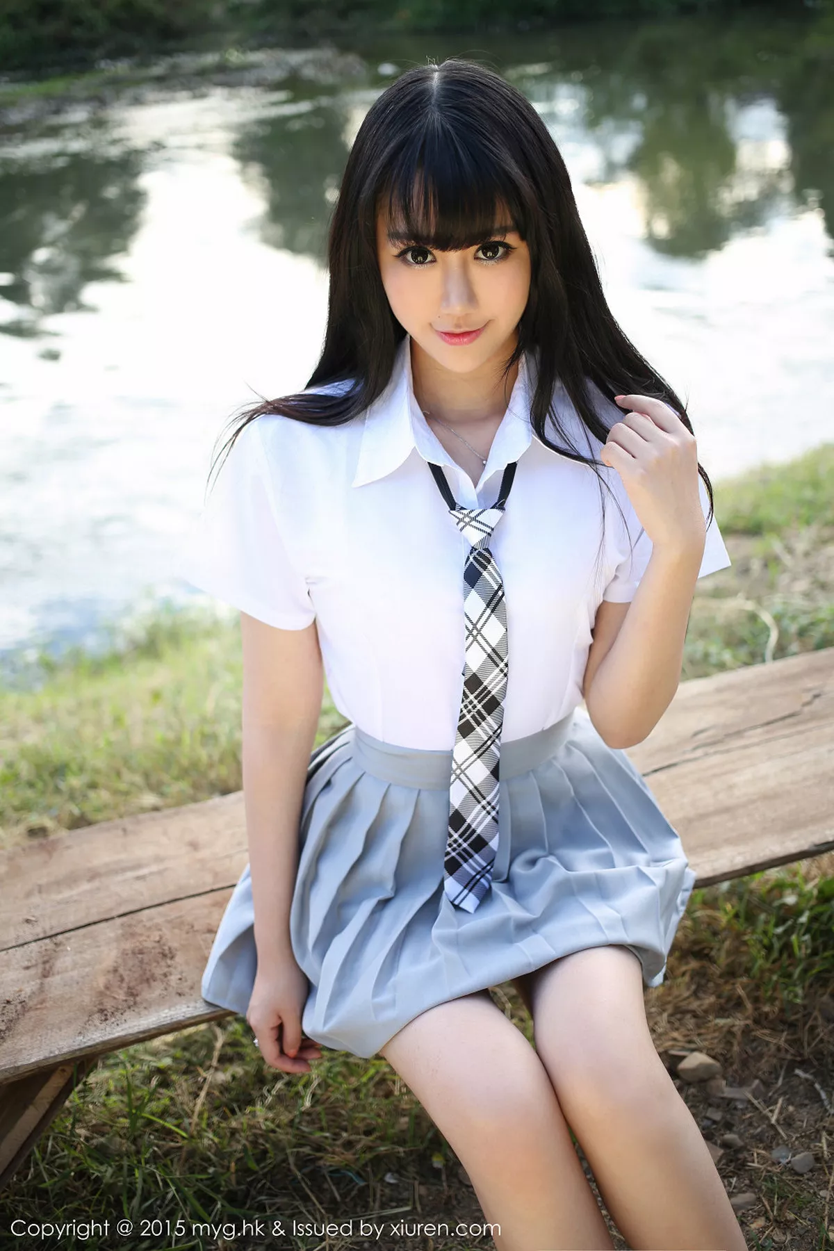 秀人集.com_[MyGirl美媛馆]Vol.096_嫩模杨晓青儿泰国旅拍清纯学生装花丛中的美仙子写真88P