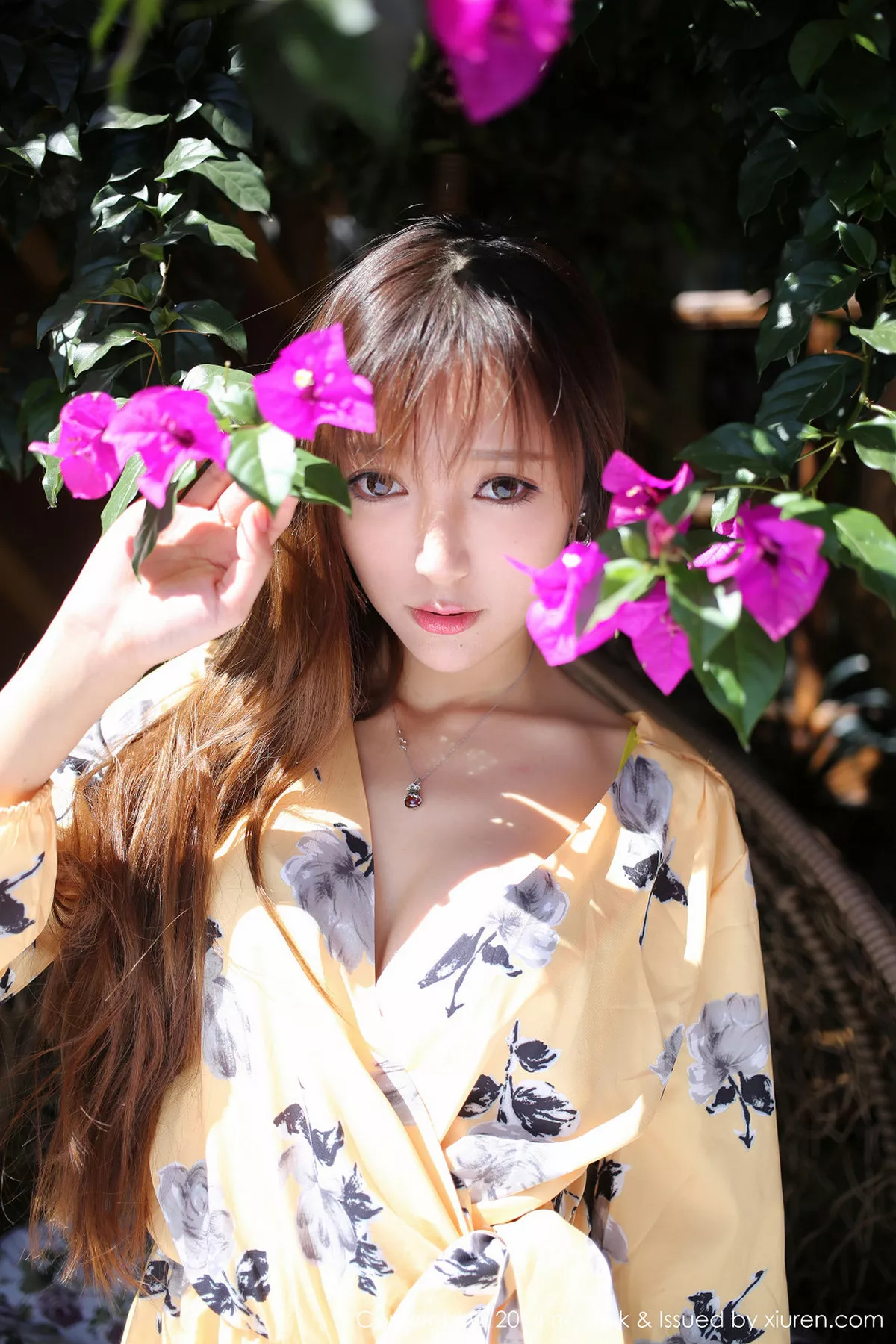 秀人集.com_[MyGirl美媛馆]Vol.079_靓丽嫩模王馨瑶yanni丽江旅拍性感内衣秀完美身材57P