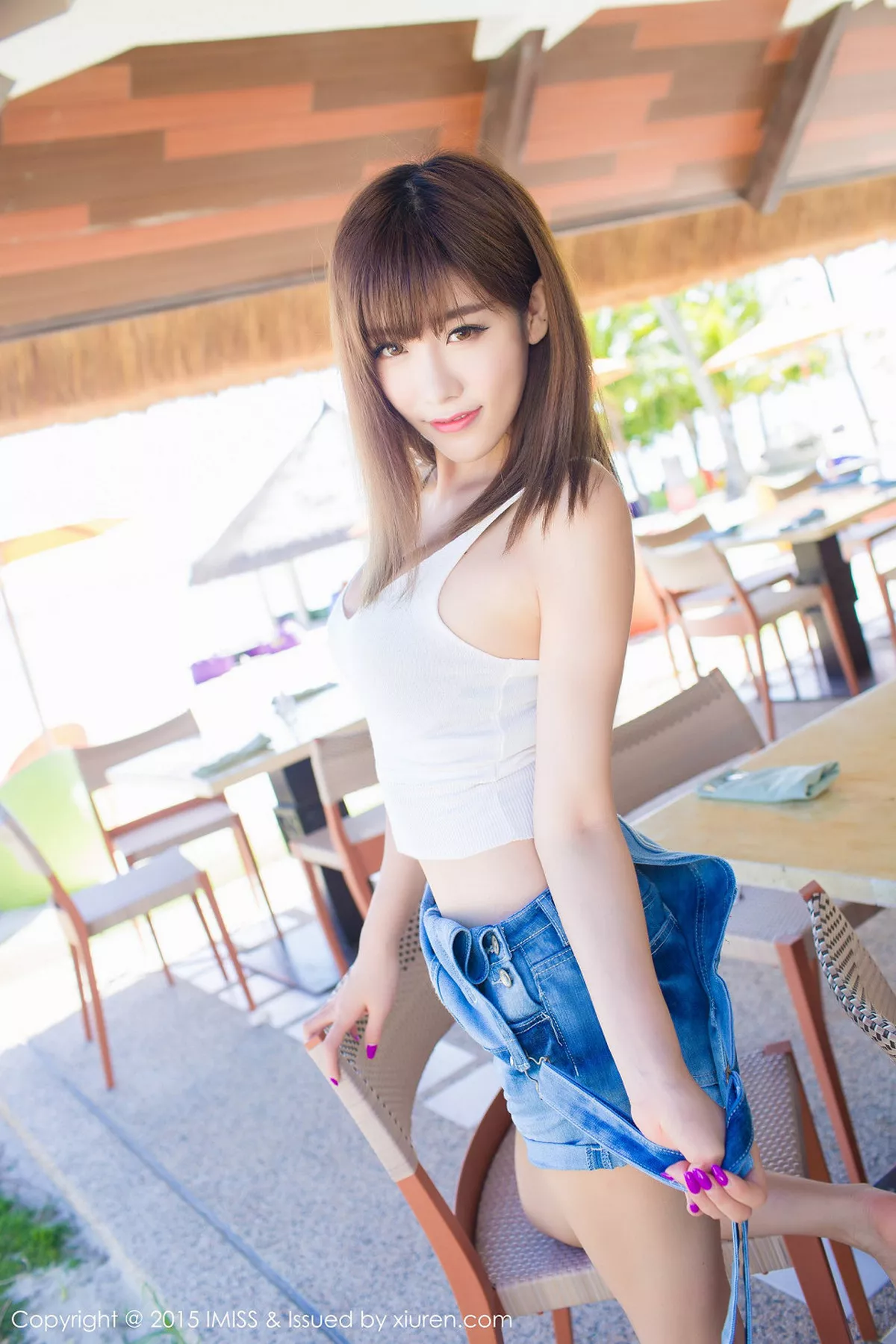 秀人集.com_[IMISS爱蜜社]Vol.055_嫩模程小烦不烦薄荷岛旅拍牛仔吊带裙秀美胸写真53P