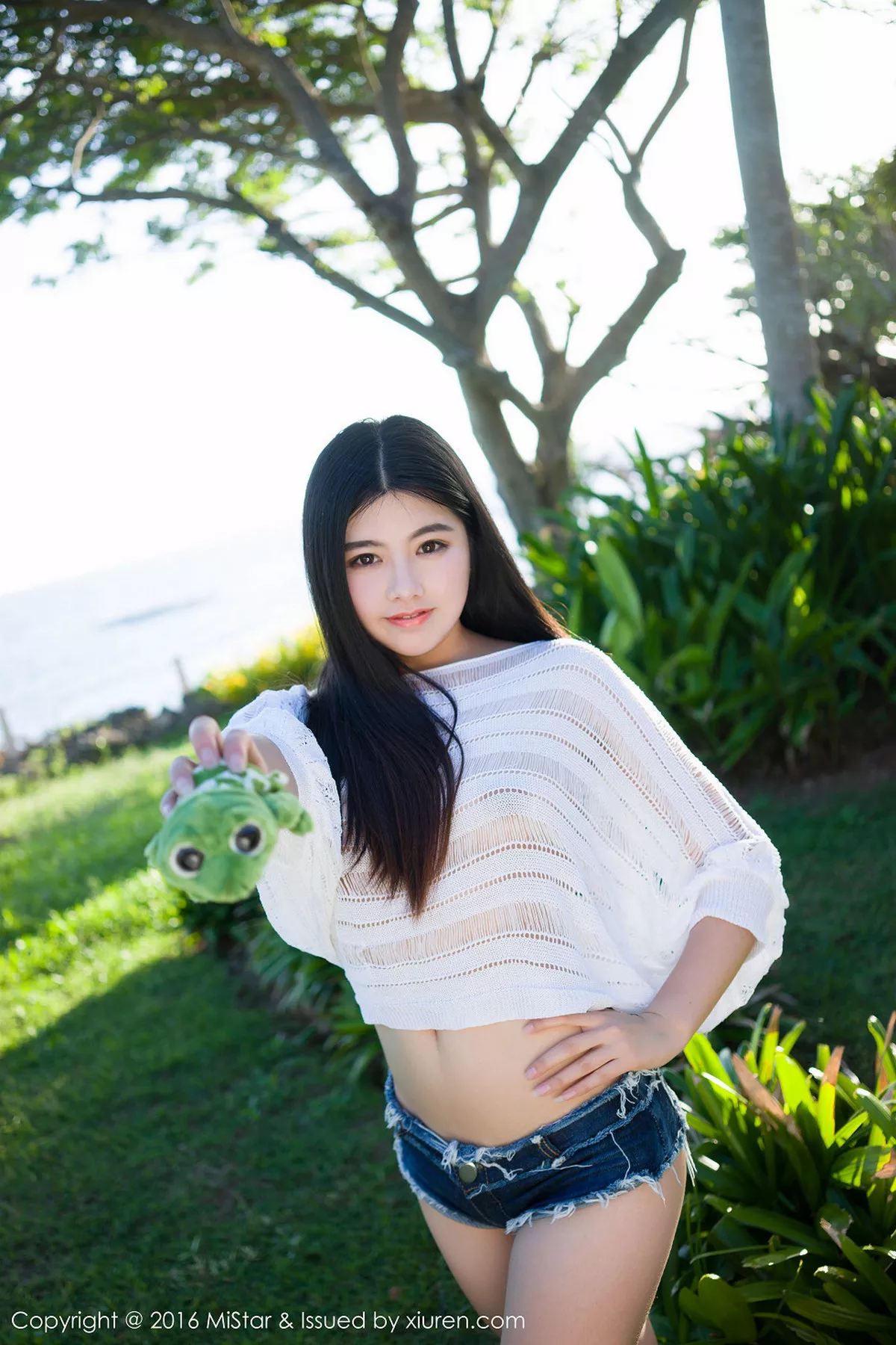 秀人集.com_[MiStar魅妍社]Vol.073_嫩模娜露Selena薄荷岛旅拍白色透视网衣秀豪乳写真60P