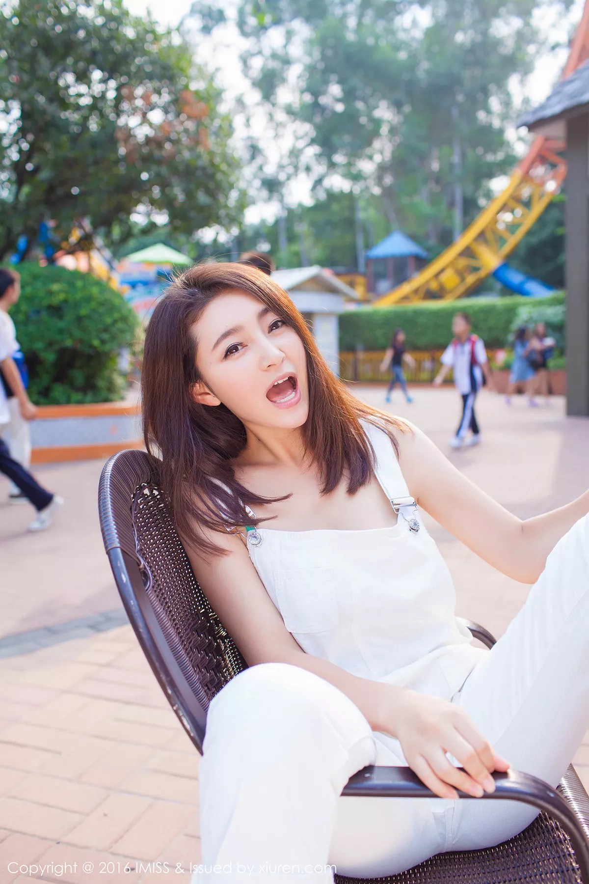 秀人集.com_[IMISS爱蜜社]Vol.066_嫩模夏茉GIGI豪车美女性感比基尼完美身材写真58P