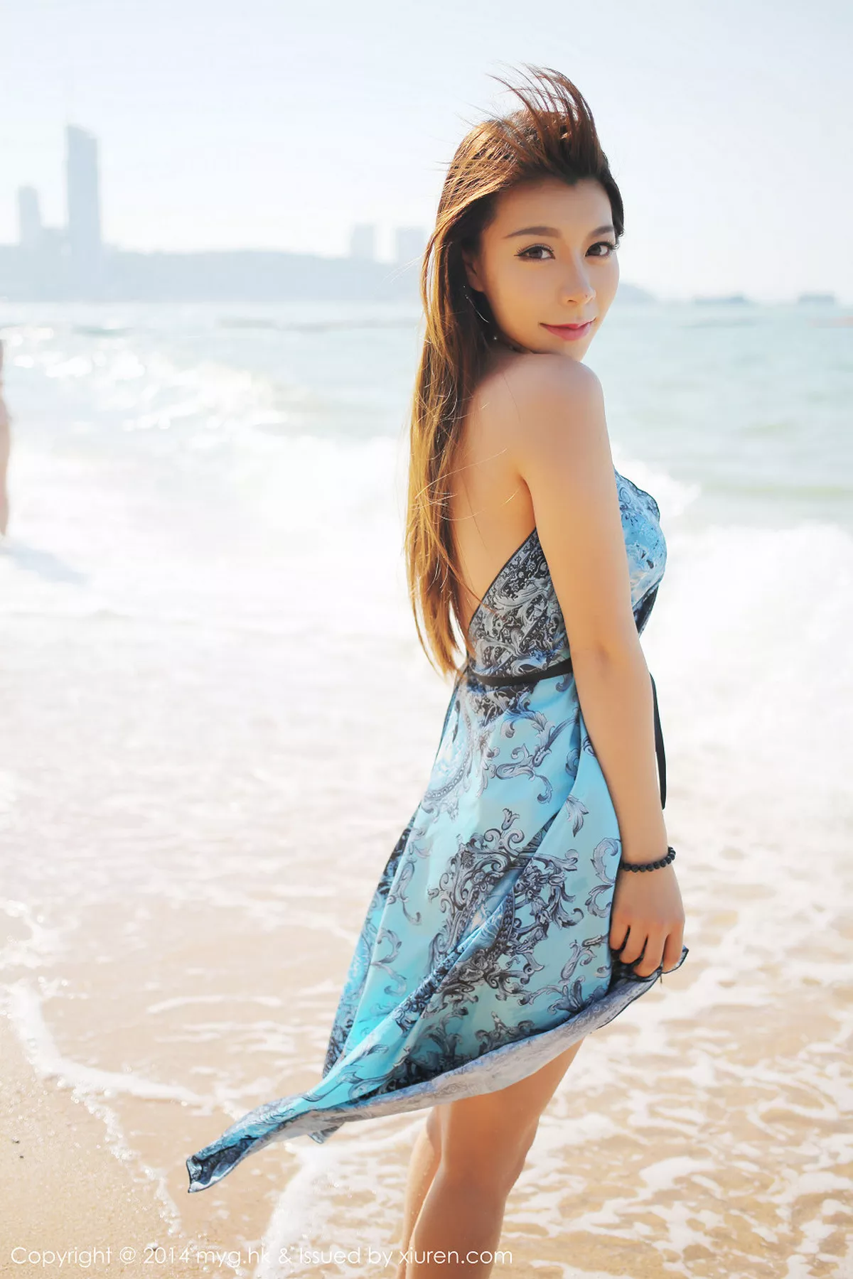 秀人集.com_[MyGirl美媛馆]Vol.087_嫩模vetiver嘉宝贝儿居家私房半裸上身秀豪乳写真67P