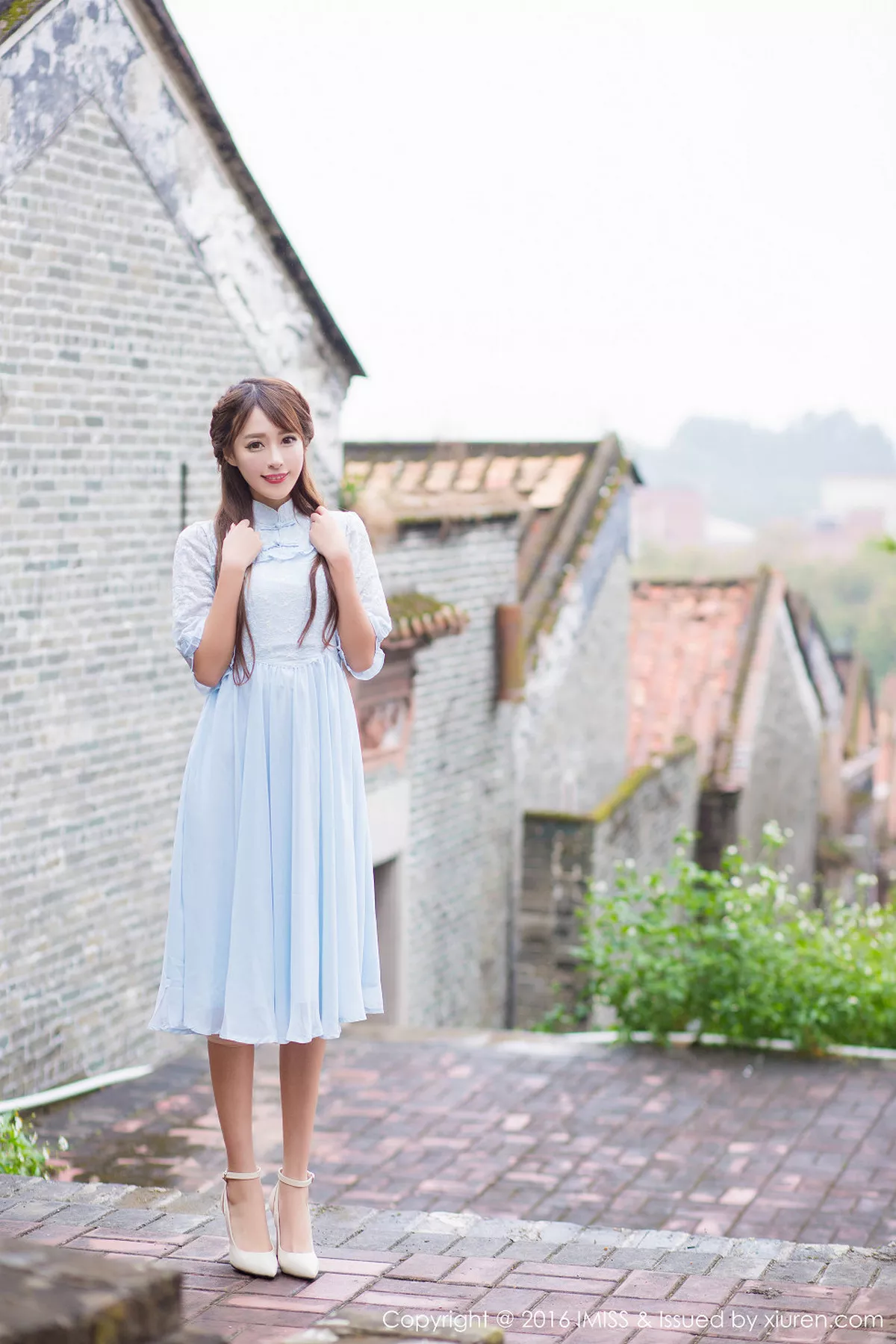 秀人集.com_[IMISS爱蜜社]Vol.070_嫩模王曼妮&谭小雅古典旗袍风完美身材性感迷人写真60P