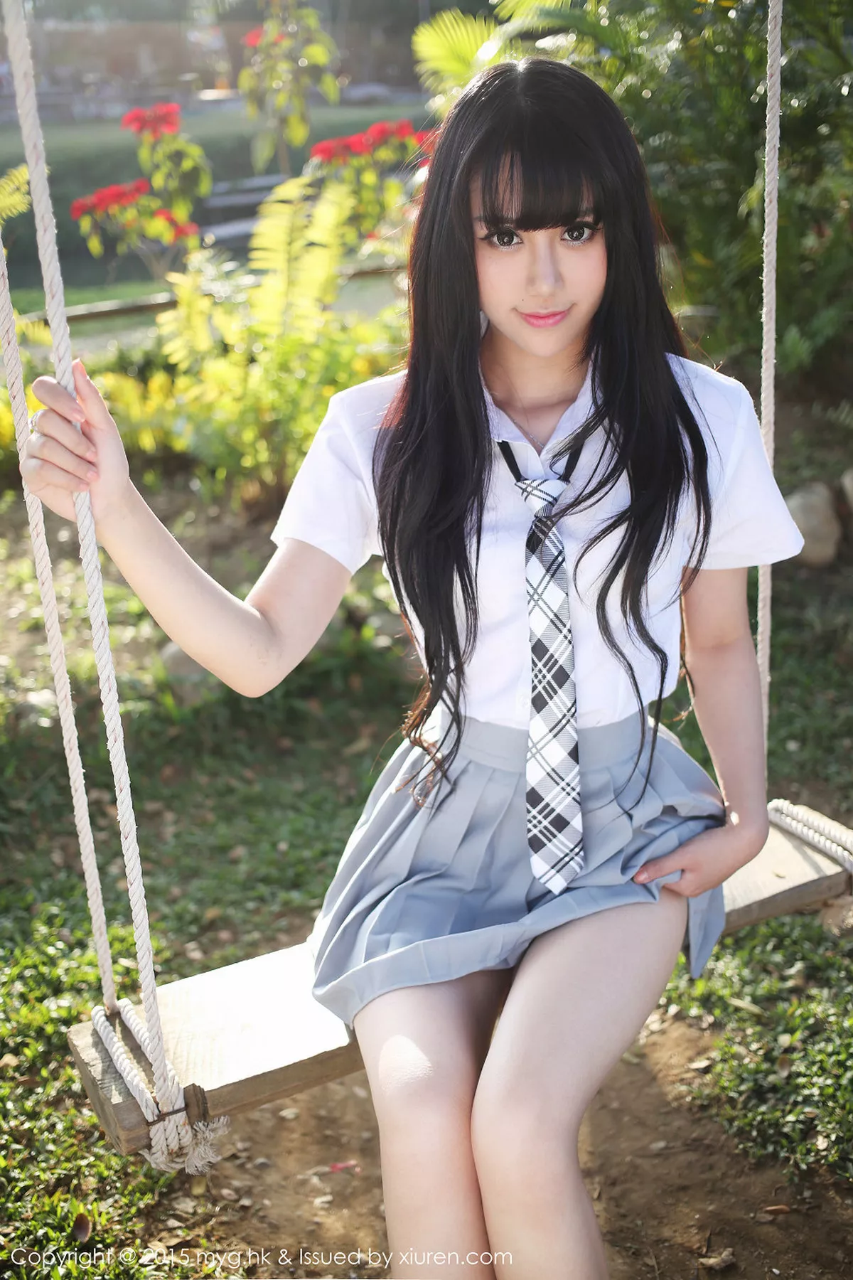 秀人集.com_[MyGirl美媛馆]Vol.096_嫩模杨晓青儿泰国旅拍清纯学生装花丛中的美仙子写真88P