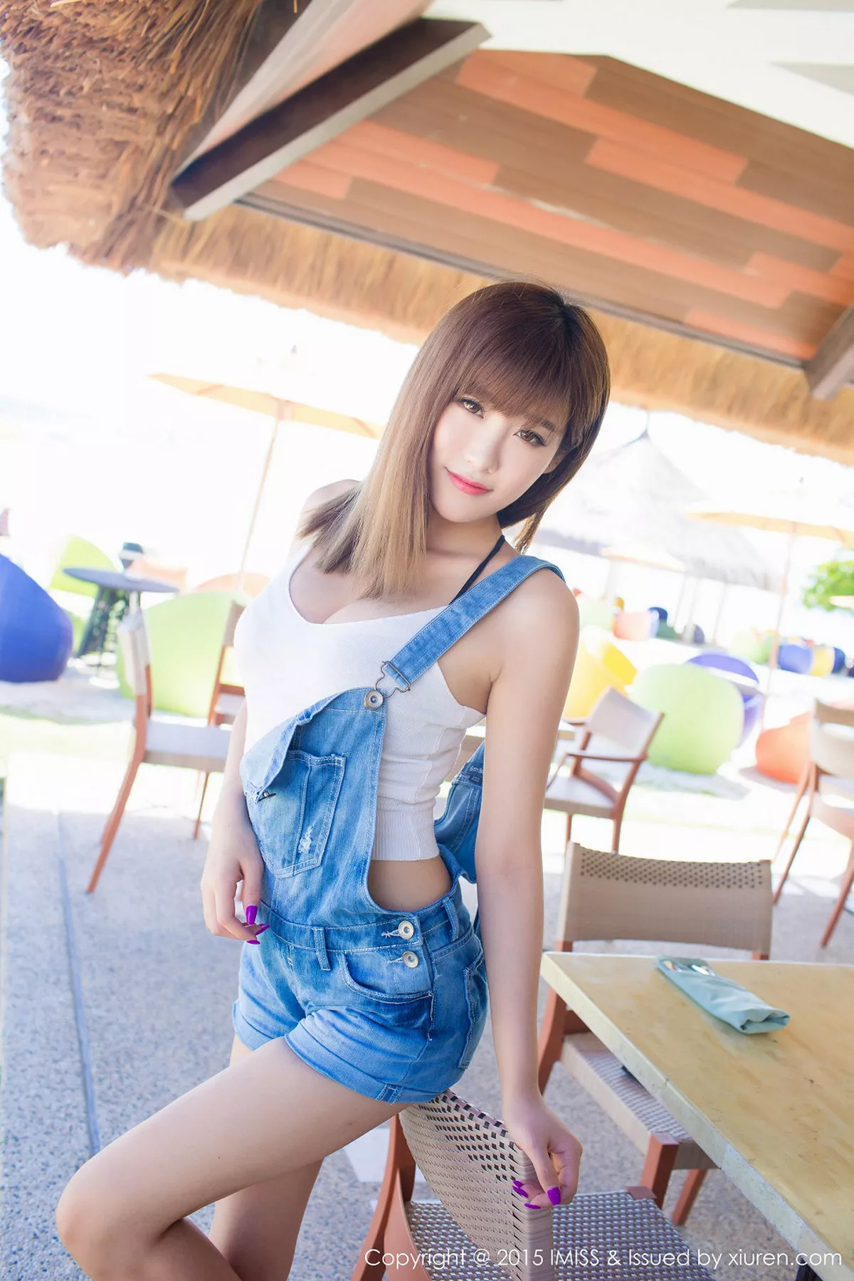 秀人集.com_[IMISS爱蜜社]Vol.055_嫩模程小烦不烦薄荷岛旅拍牛仔吊带裙秀美胸写真53P