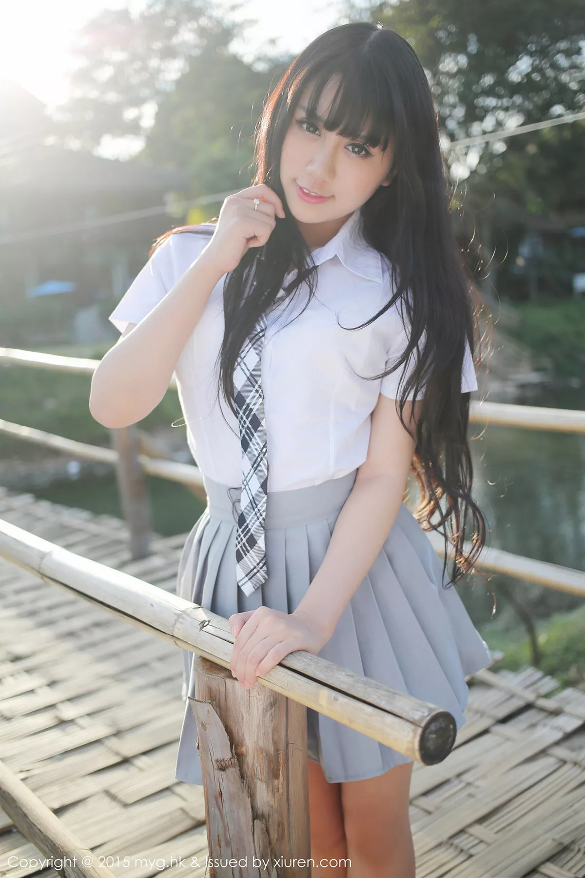 秀人集.com_[MyGirl美媛馆]Vol.096_嫩模杨晓青儿泰国旅拍清纯学生装花丛中的美仙子写真88P