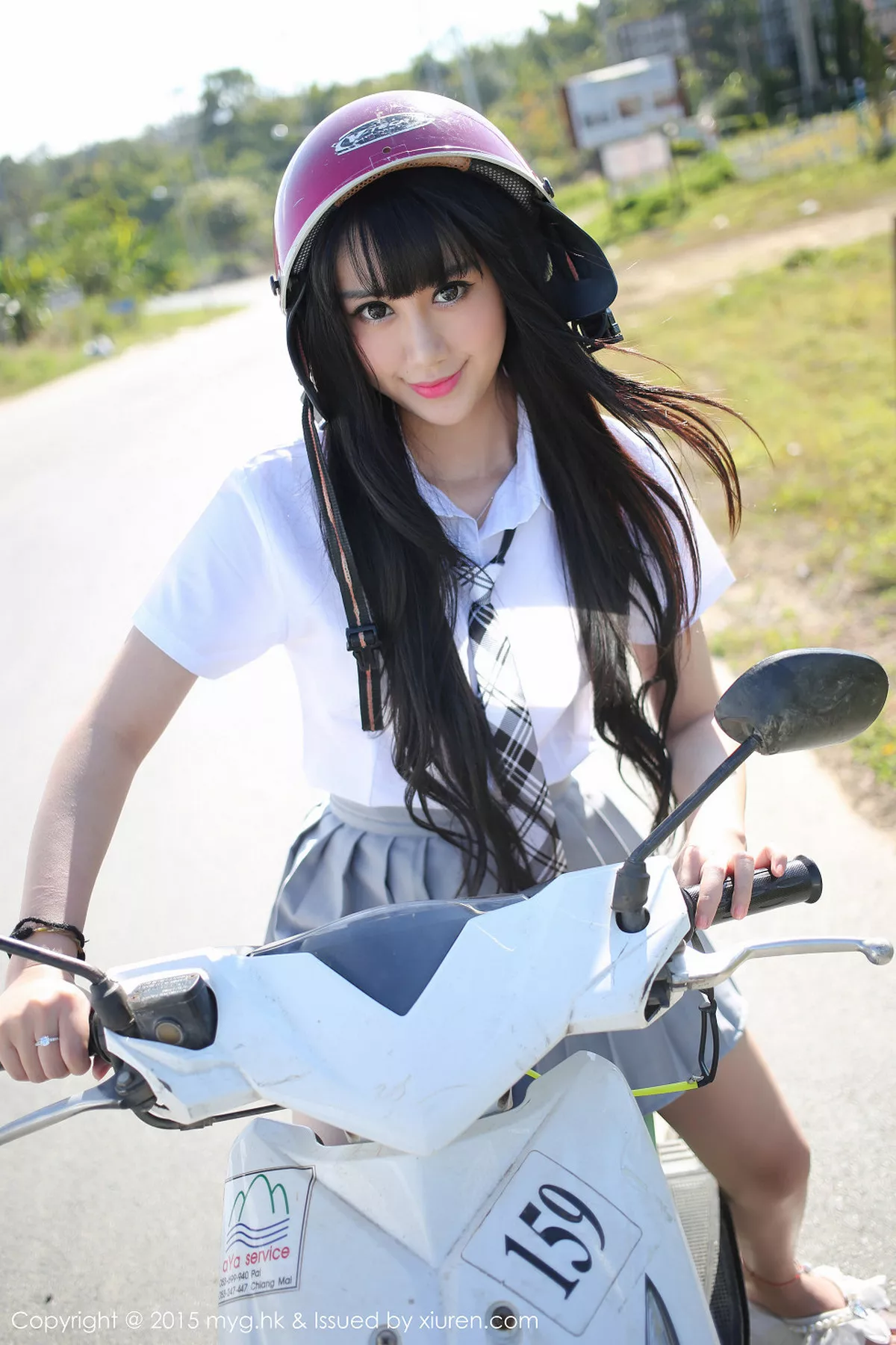 秀人集.com_[MyGirl美媛馆]Vol.096_嫩模杨晓青儿泰国旅拍清纯学生装花丛中的美仙子写真88P