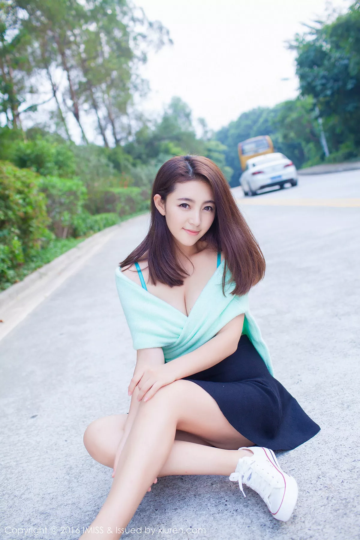 秀人集.com_[IMISS爱蜜社]Vol.066_嫩模夏茉GIGI豪车美女性感比基尼完美身材写真58P