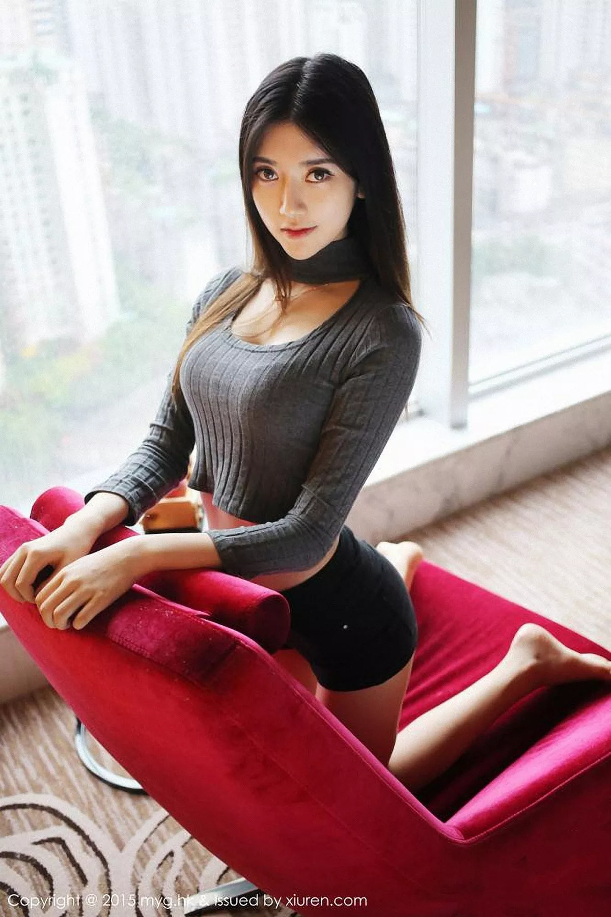 秀人集.com_[MyGirl美媛馆]Vol.119_嫩模于小小姐Momo黑色牛仔短裤白嫩美腿清爽迷人写真45P