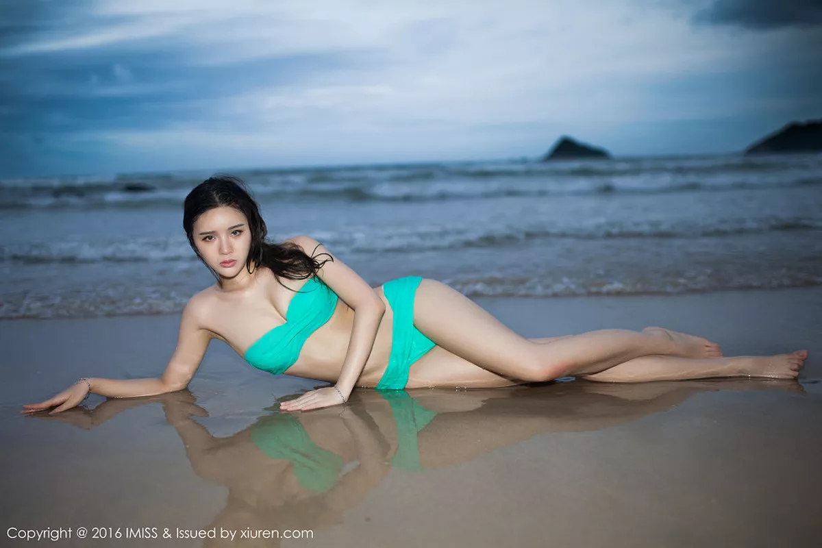 秀人集.com_[IMISS爱蜜社]Vol.115_嫩模颖儿EI深圳西涌海边性感比基尼傲人美胸写真50P