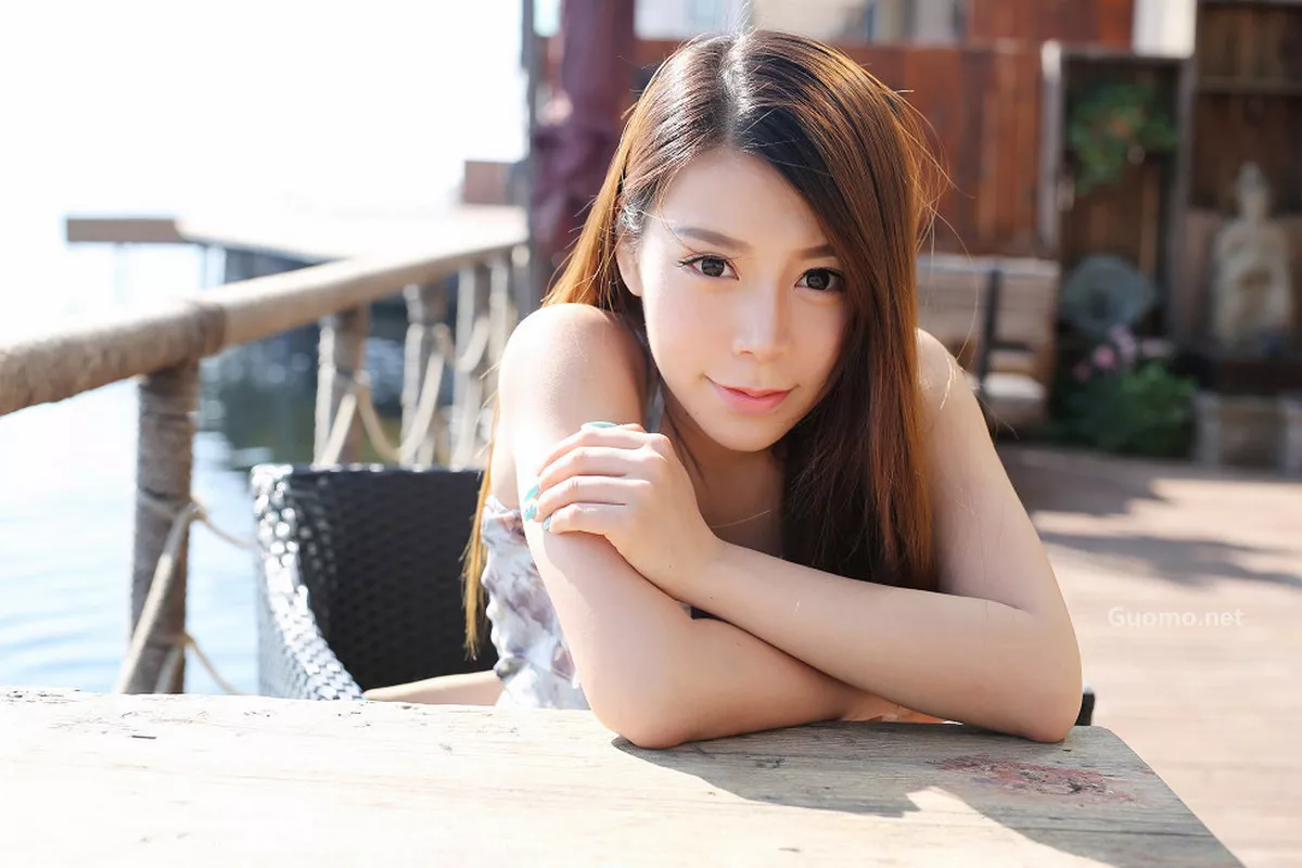 秀人集.com_[MyGirl美媛馆]Vol.106_嫩模vetiver嘉宝贝儿大理旅拍连身花长裙清新迷人写真50P