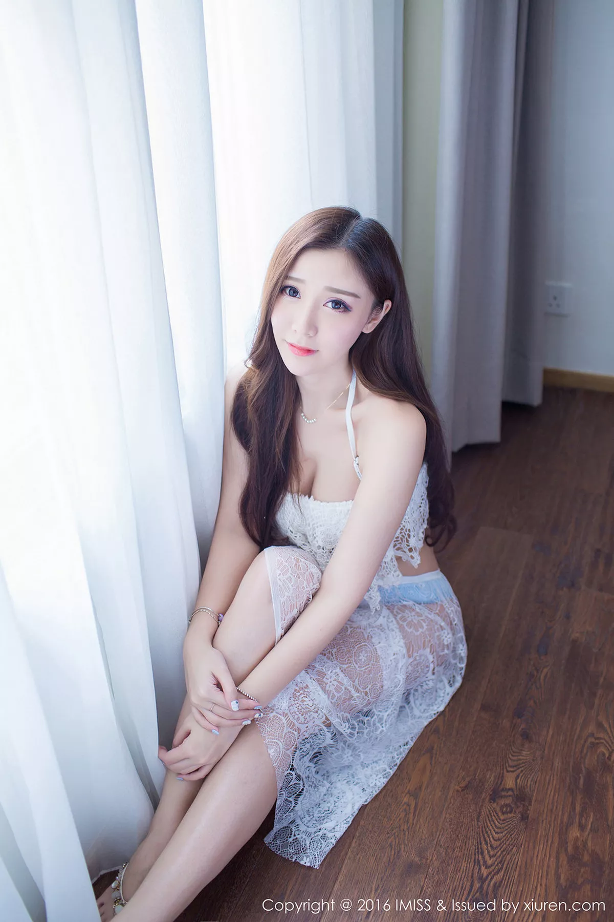 秀人集.com_[IMISS爱蜜社]Vol.091_淼淼萌萌哒兰卡威旅拍红色内衣秀美胸花仙子迷人写真52P