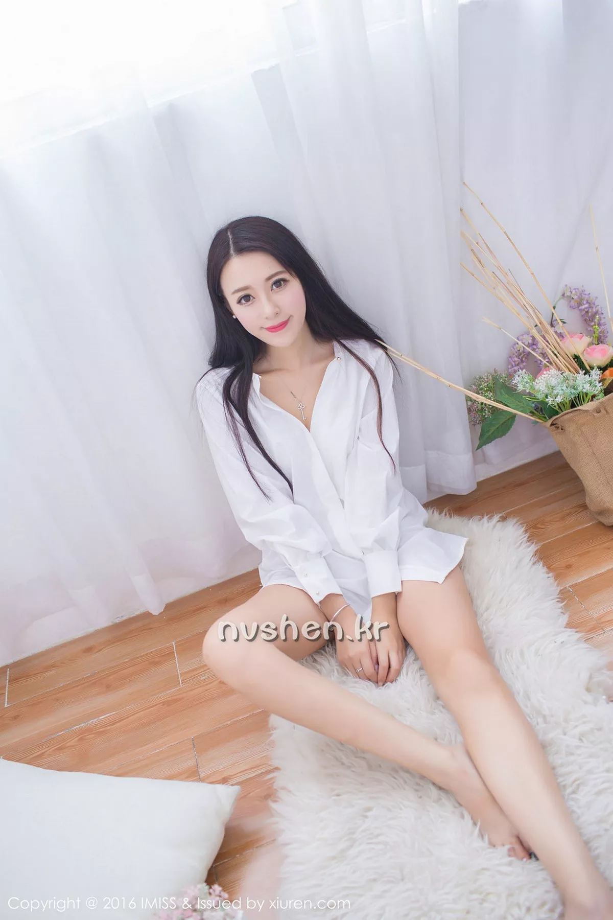 秀人集.com_[IMISS爱蜜社]Vol.137_气质美女王曼妮好Q性感内衣秀白嫩肌肤纯白诱惑写真45P