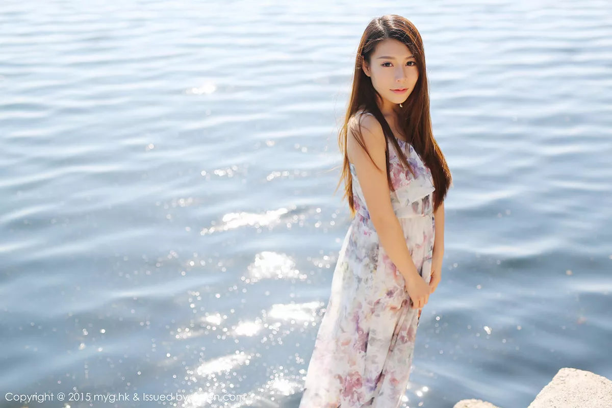 秀人集.com_[MyGirl美媛馆]Vol.106_嫩模vetiver嘉宝贝儿大理旅拍连身花长裙清新迷人写真50P