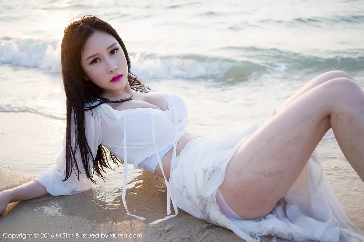 秀人集.com_[MiStar魅妍社]Vol.106_于姬Una兰卡威旅拍海边沙滩白色薄纱裙秀豪乳写真50P