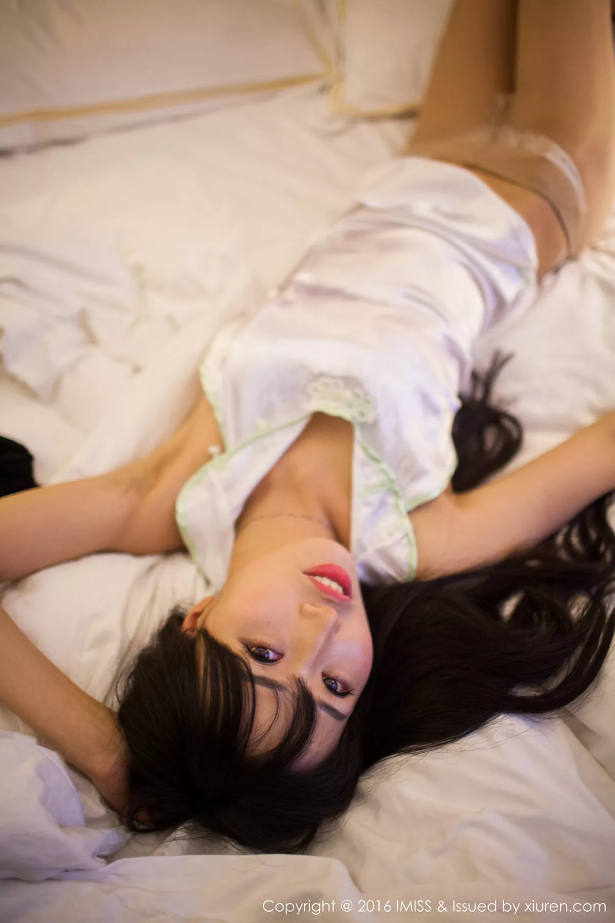 秀人集.com_[IMISS爱蜜社]Vol.122_嫩模石心琪性感肉丝裤袜白色蕾丝内裤私房诱惑写真55P