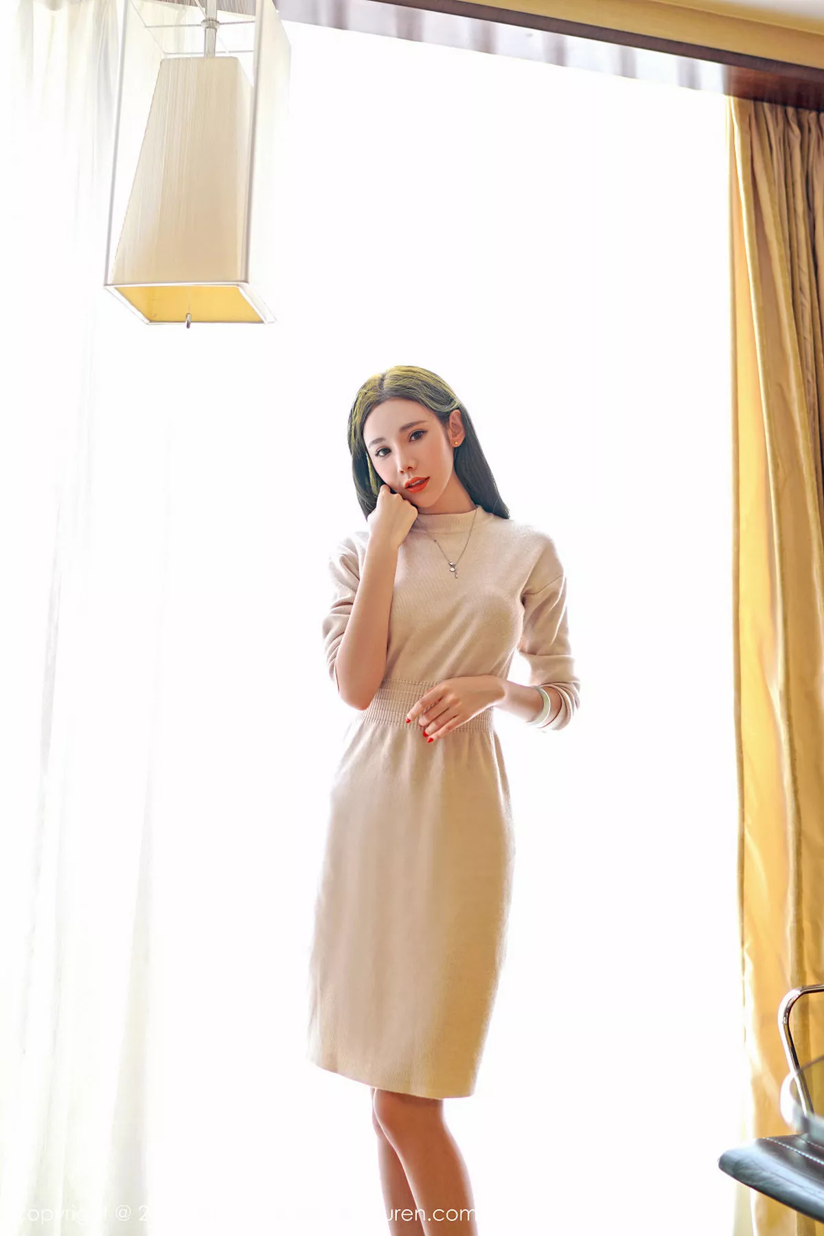 秀人集.com_[FeiLin嗲囡囡]Vol.059_嫩模萌琪琪Irene居家脱连身裙秀性感美胸白嫩迷人写真41P