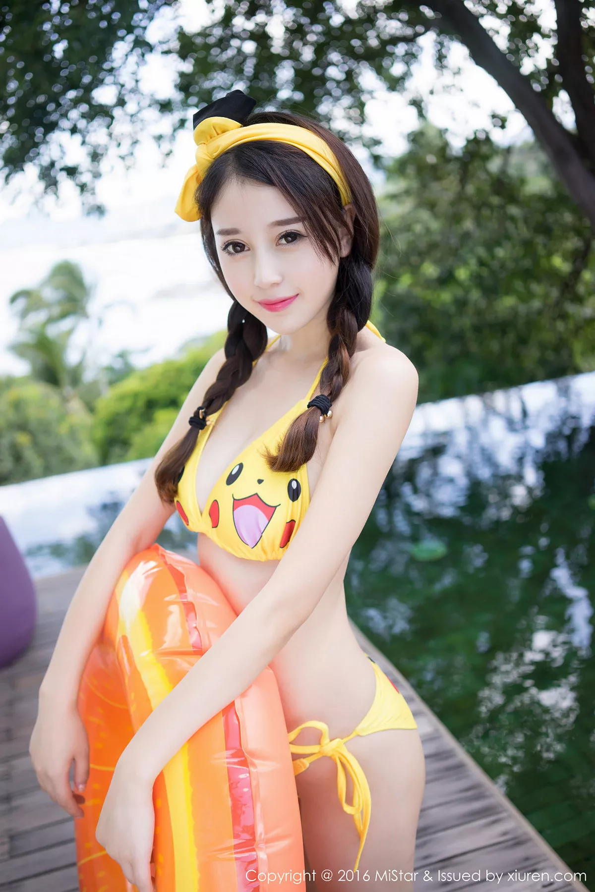 秀人集.com_[MiStar魅妍社]Vol.120_嫩模赵小米Kitty苏梅岛旅拍粉红护士装秀迷人美胸写真50P