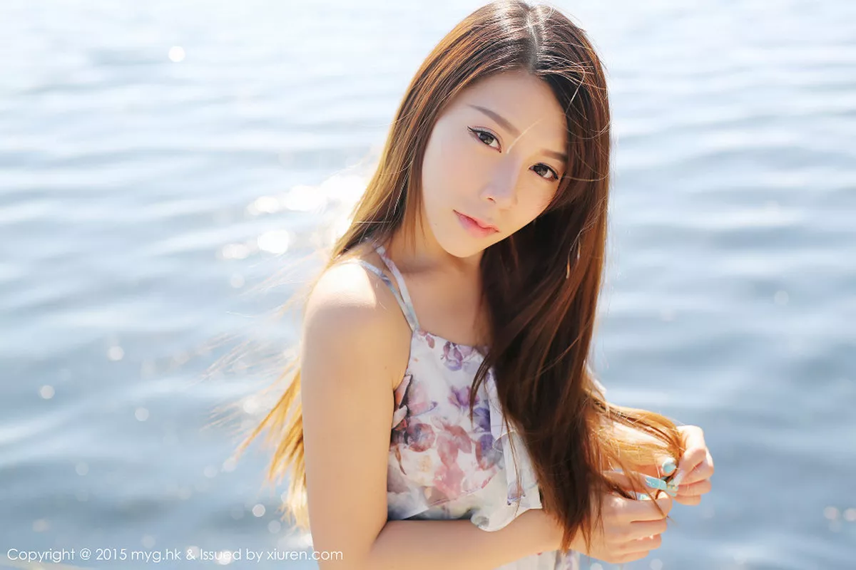 秀人集.com_[MyGirl美媛馆]Vol.106_嫩模vetiver嘉宝贝儿大理旅拍连身花长裙清新迷人写真50P