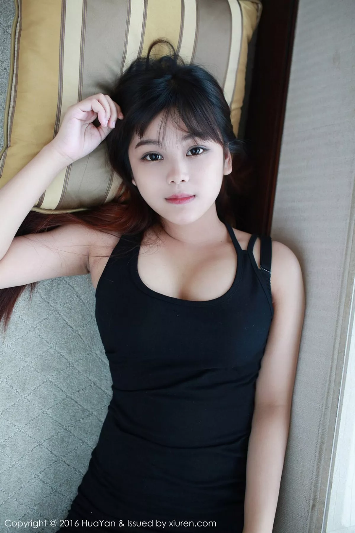 秀人集.com_[HuaYan花の颜]Vol.016_新人嫩模小月儿性感黑色女仆装黑色渔网丝袜清新写真54P