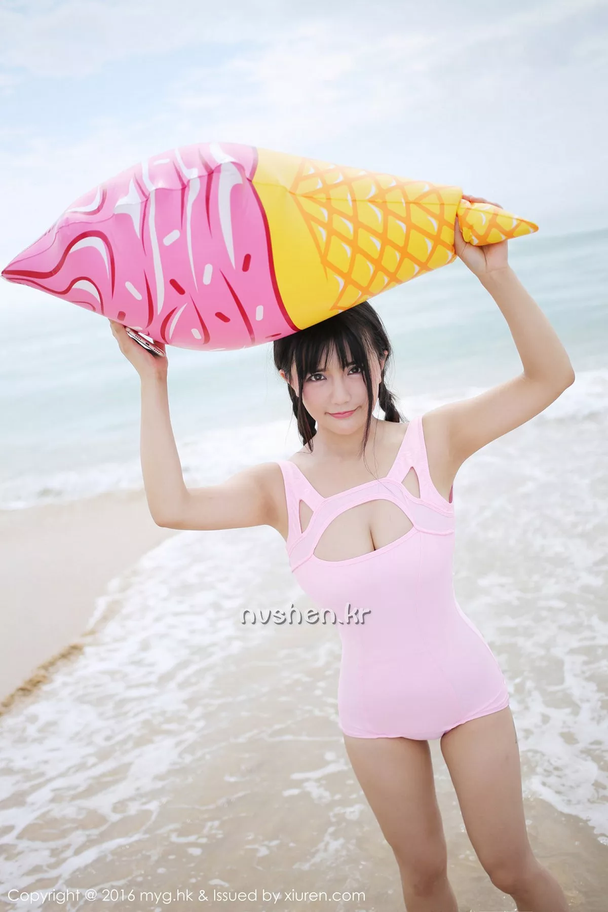 秀人集.com_[MyGirl美媛馆]Vol.230_巨乳嫩模崔乖艺性感花色比基尼童颜巨乳诱惑写真54P