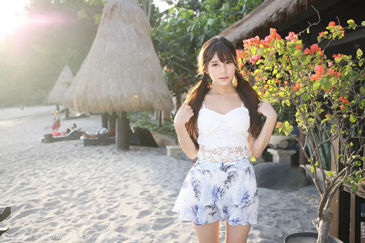 秀人集.com_[MyGirl美媛馆]Vol.154_嫩模Milk楚楚龙目岛旅拍第三套吊带白色内衣清新迷人写真43P