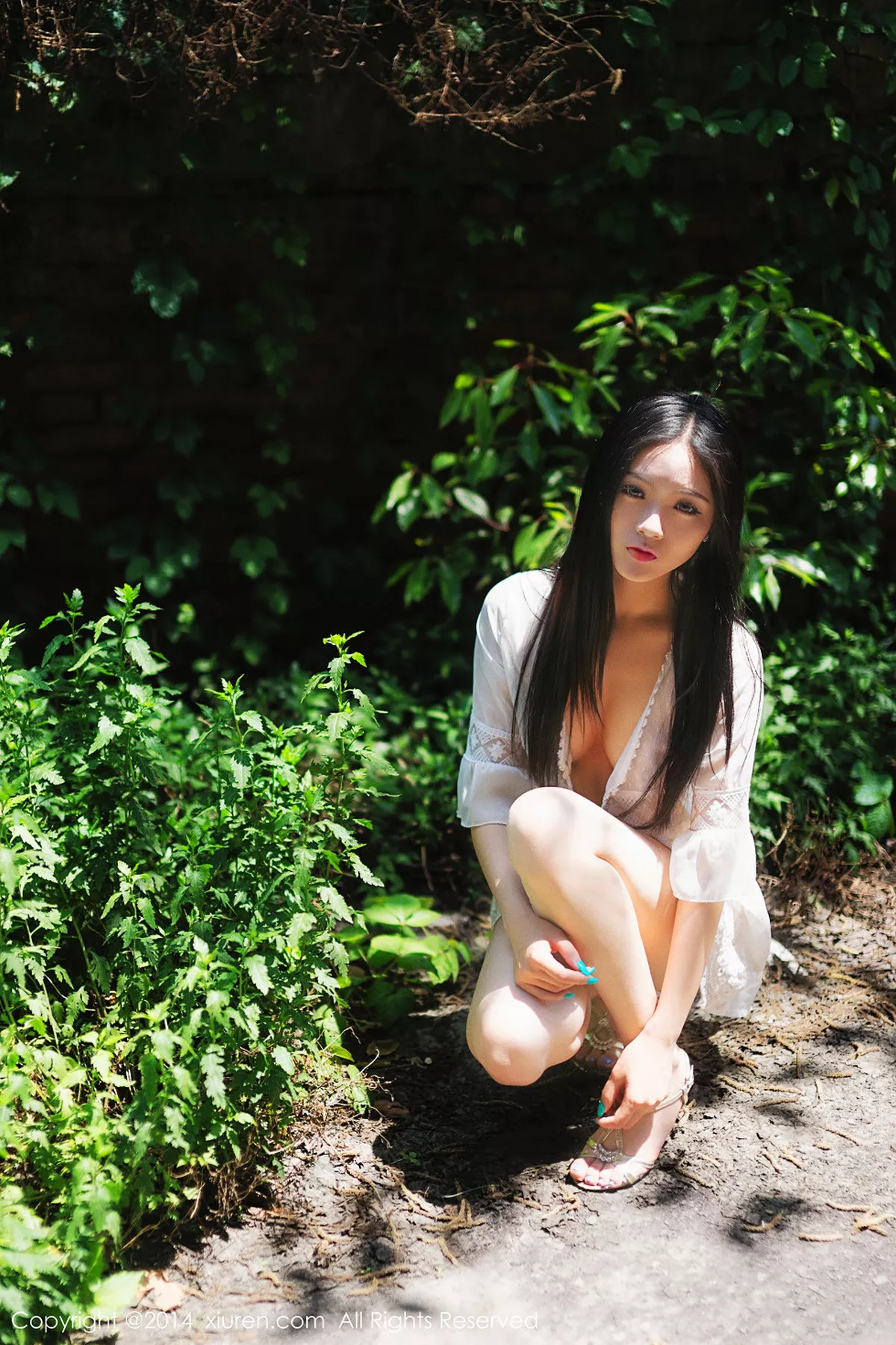 秀人集.com_[XiuRen秀人网]No.211_嫩模YOYO苏小苏浴缸里全裸玫瑰花瓣浴香艳火辣诱惑写真56P