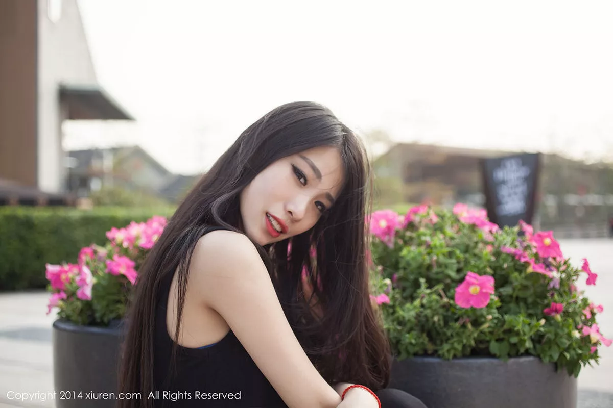 秀人集.com_[XiuRen秀人网]No.169_嫩模战姝羽Zina居家大床上大尺度全裸秀美臀诱惑写真56P