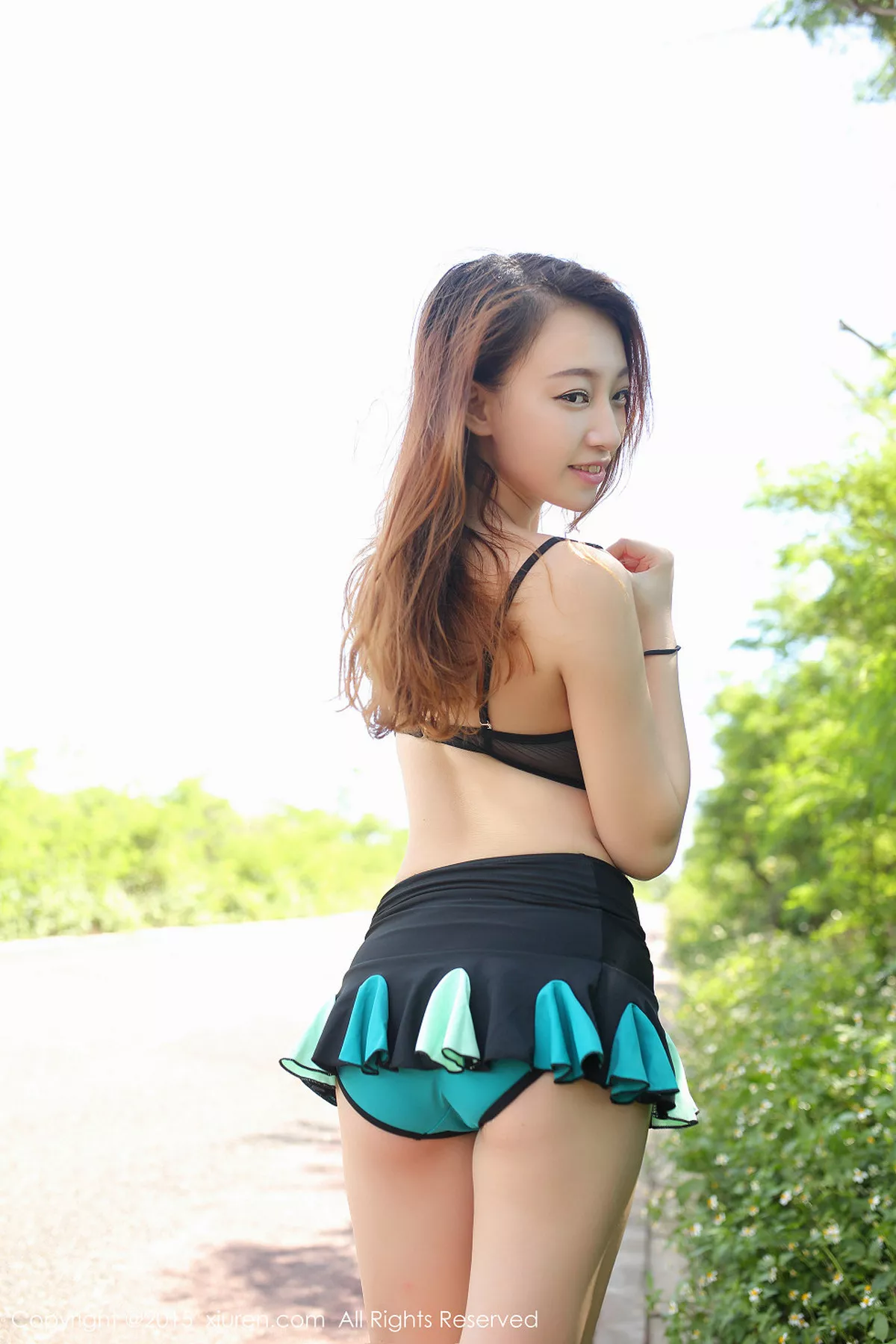 秀人集.com_[XiuRen秀人网]No.346_秀发嫩模丽莉Lily户外白色长裙性感内衣迷人美胸写真52P