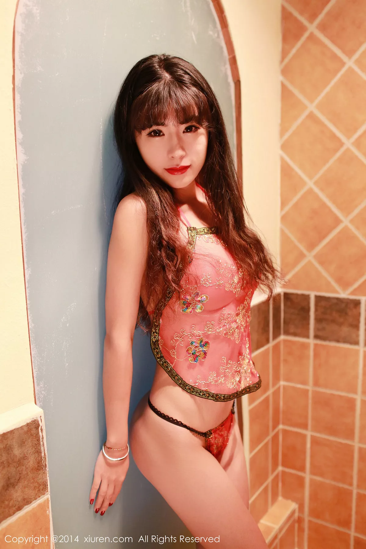 秀人集.com_[XiuRen秀人网]No.231_嫩模刘雪妮Verna居家私房透明肚兜蕾丝丁字裤诱惑写真42P