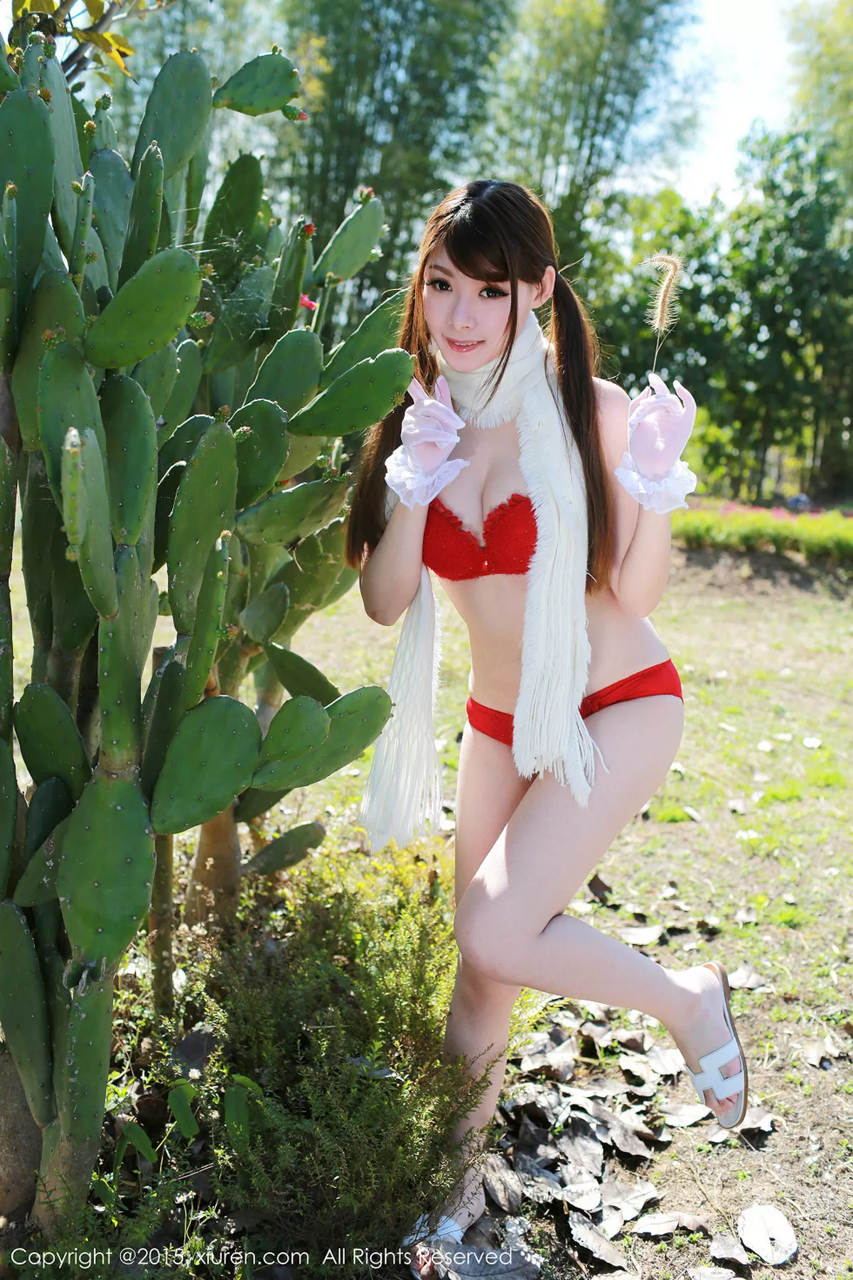 秀人集.com_[XiuRen秀人网]No.307_秀人嫩模MARA醬泰国旅拍户外红色比基尼内衣诱惑写真50P