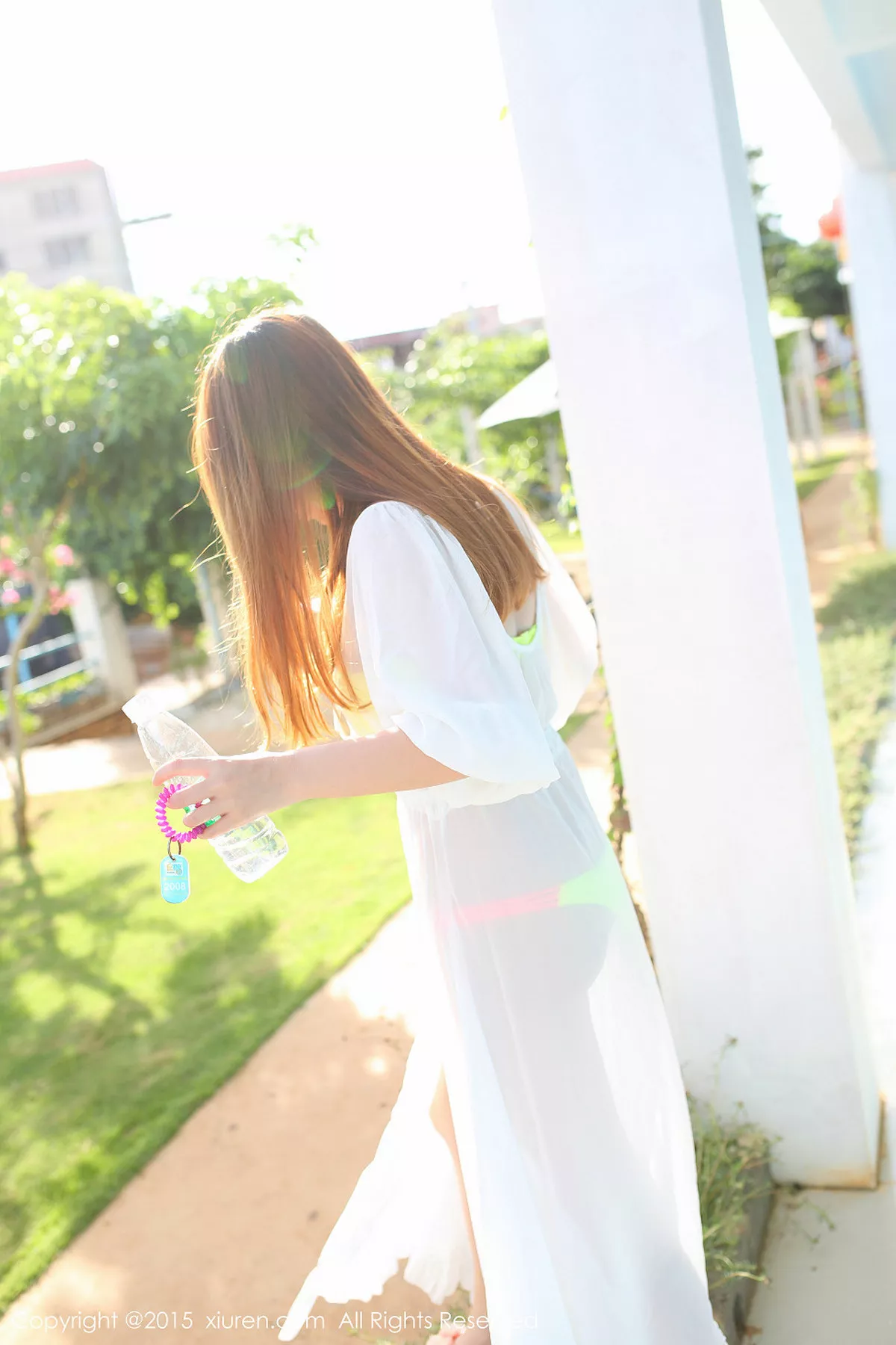 秀人集.com_[XiuRen秀人网]No.346_秀发嫩模丽莉Lily户外白色长裙性感内衣迷人美胸写真52P