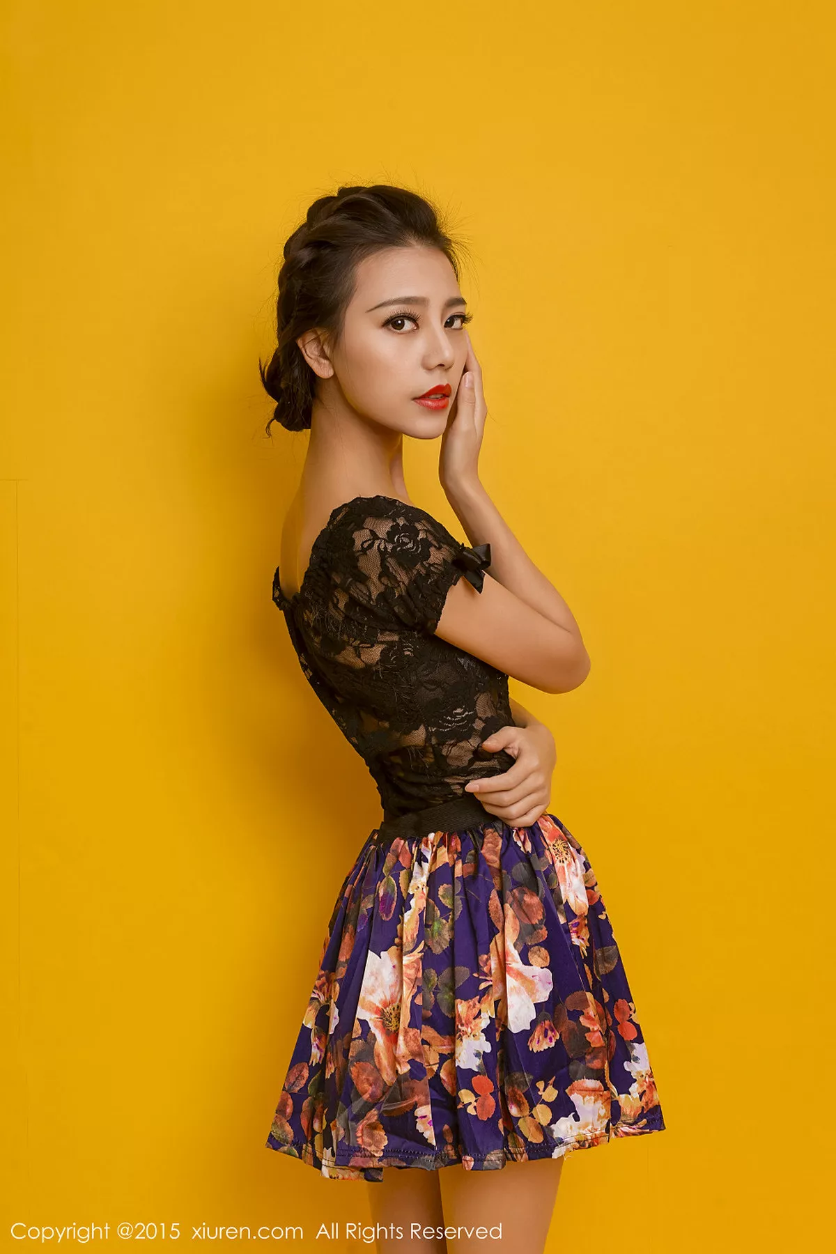 秀人集.com_[XiuRen秀人网]No.297_性感女神HONEYAL书本挡胸半裸秀豪乳完美诱惑写真50P