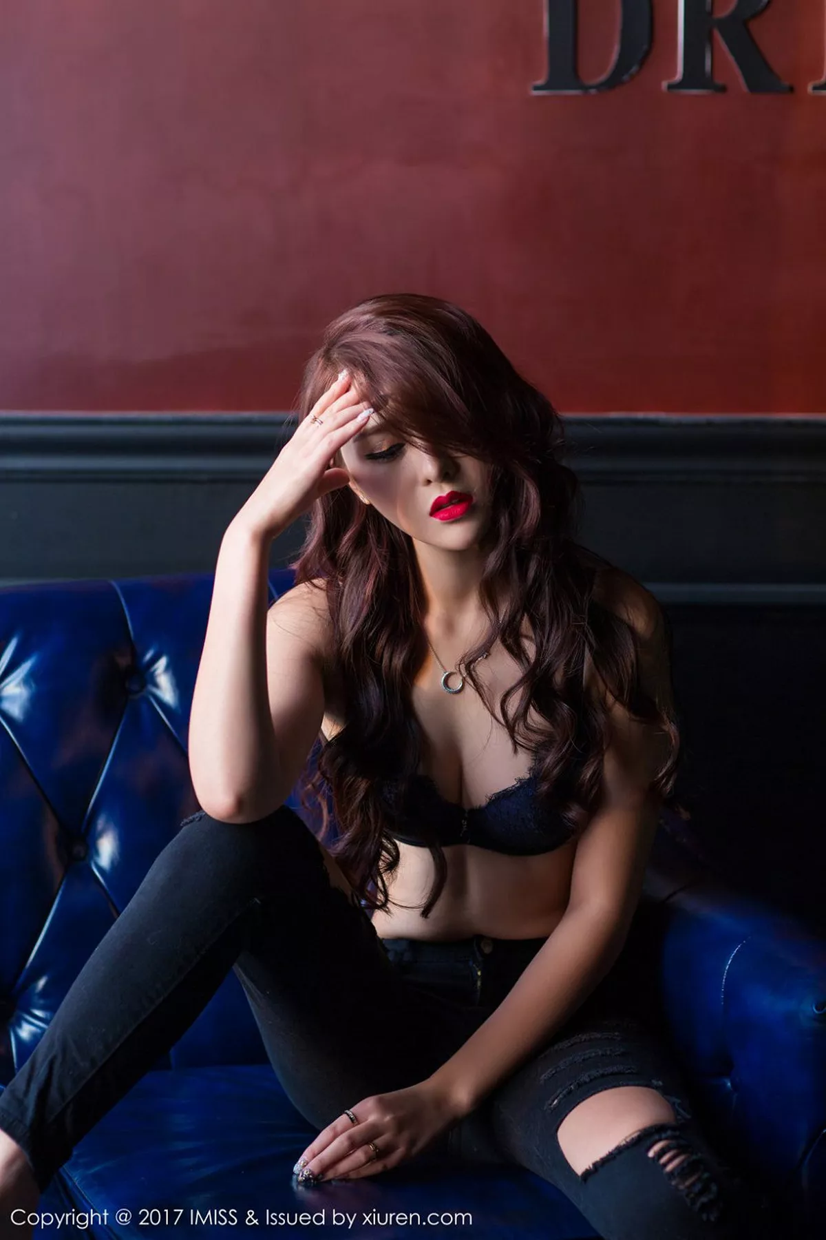 秀人集.com_[IMISS爱蜜社]Vol.148_丽质嫩模娜大少爷居家大床上秀完美曲线修长玉腿迷人写真71P