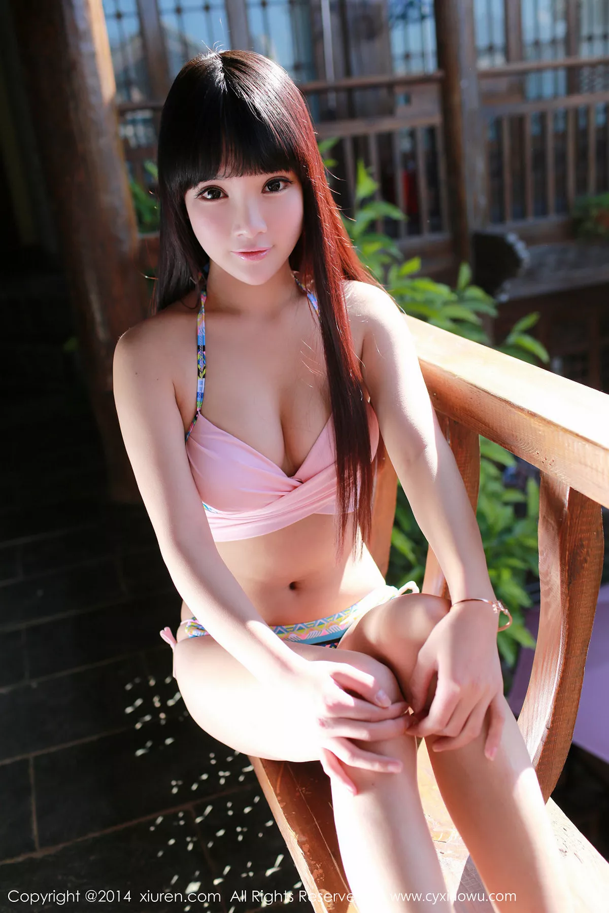 秀人集.com_[XiuRen秀人网]No.239_嫩模妮儿Bluelabel粉红肚兜+性感丁字裤系列诱惑写真35P