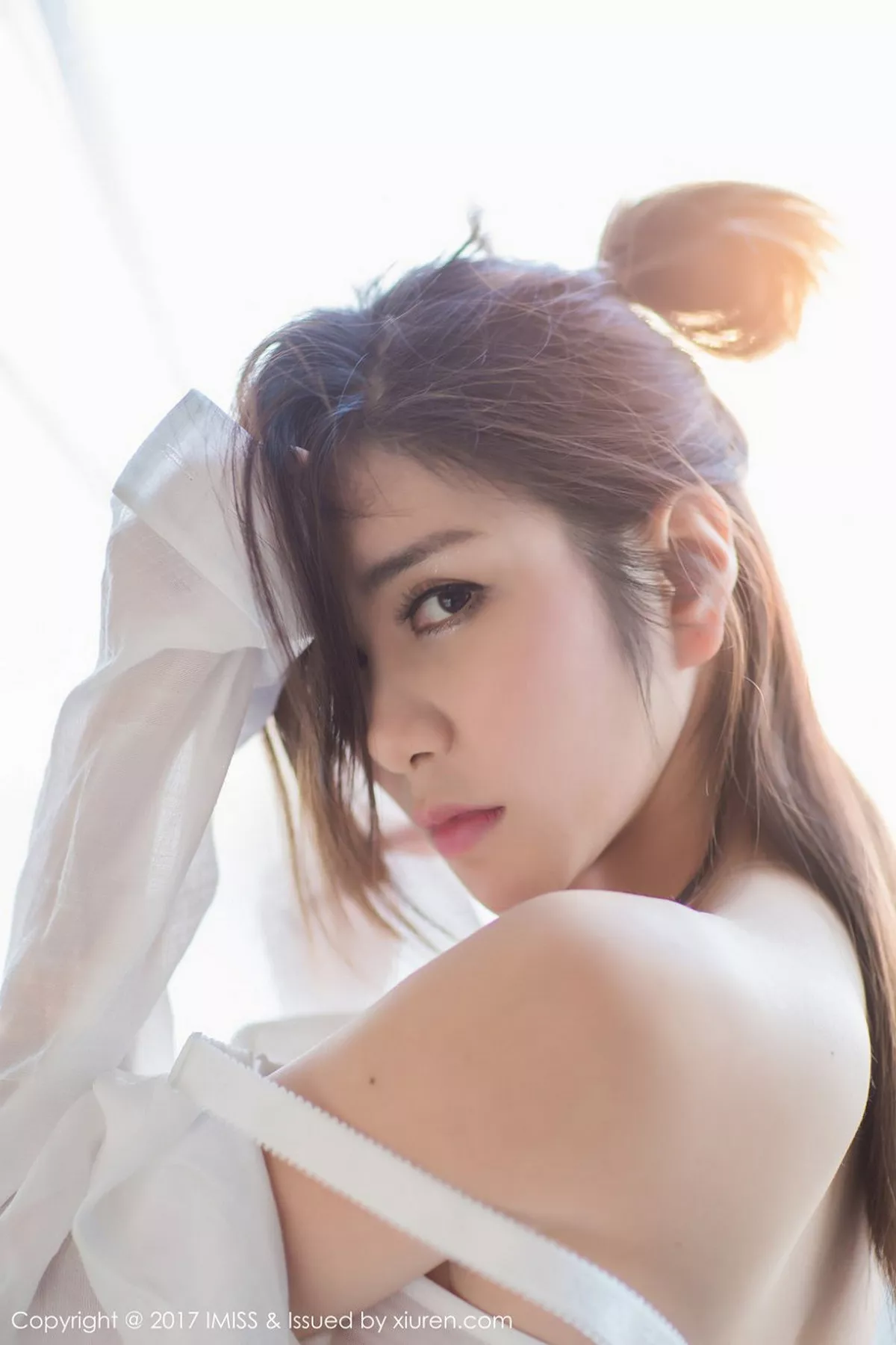 秀人集.com_[IMISS爱蜜社]Vol.146_嫩模李李七七喜喜圣诞主题小红裙纯白内衣秀完美身材写真67P