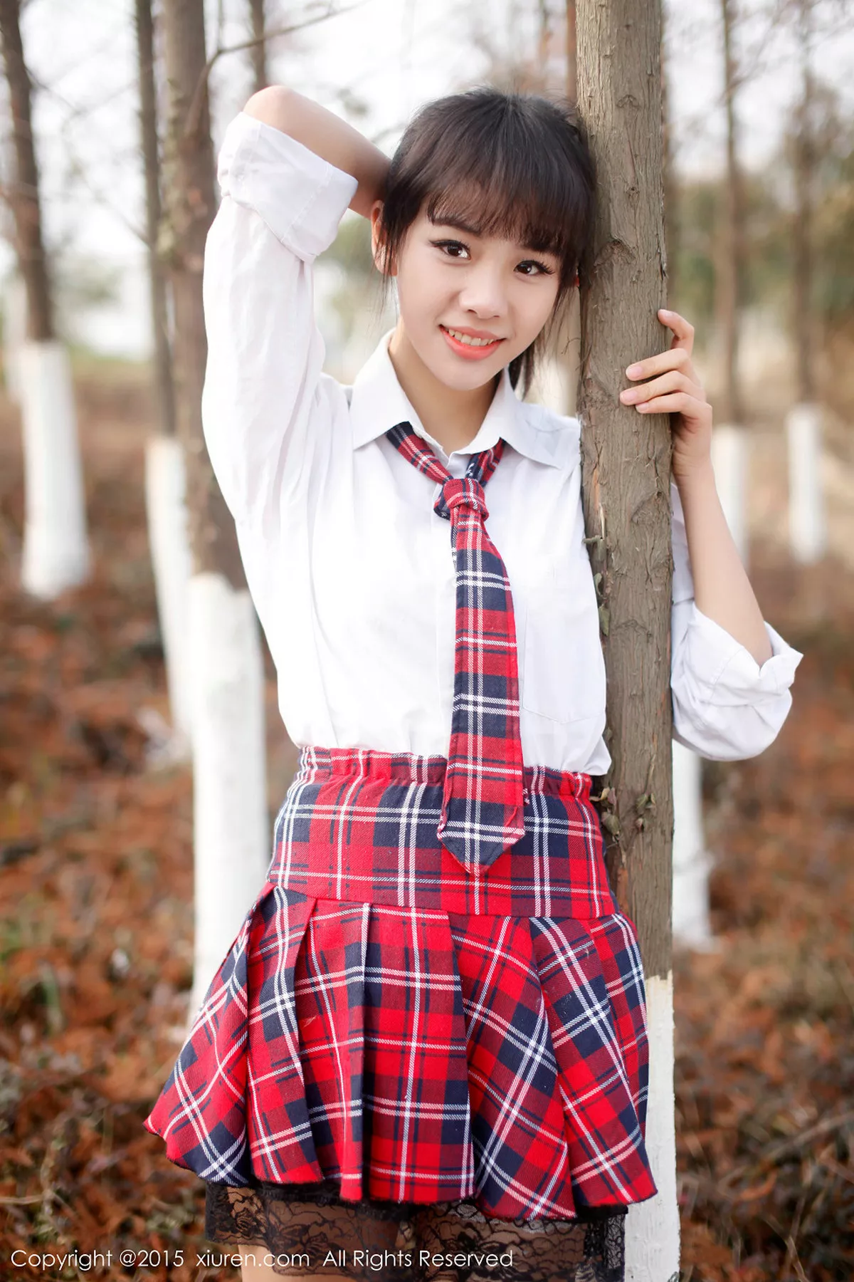 秀人集.com_[XiuRen秀人网]No.318_邻家女孩七米baby户外红色格子裙清新学生装迷人写真112P