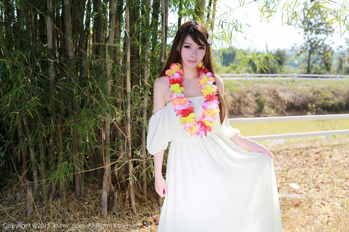 秀人集.com_[XiuRen秀人网]No.307_秀人嫩模MARA醬泰国旅拍户外红色比基尼内衣诱惑写真50P