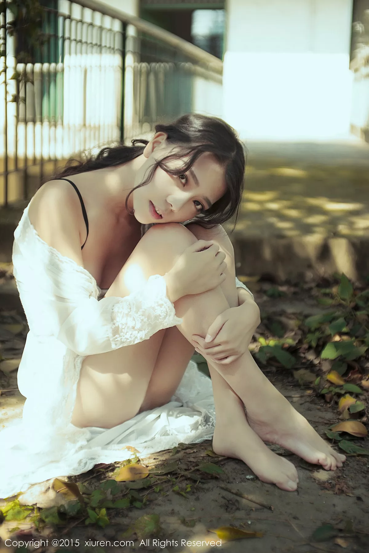 秀人集.com_[XiuRen秀人网]No.297_性感女神HONEYAL书本挡胸半裸秀豪乳完美诱惑写真50P